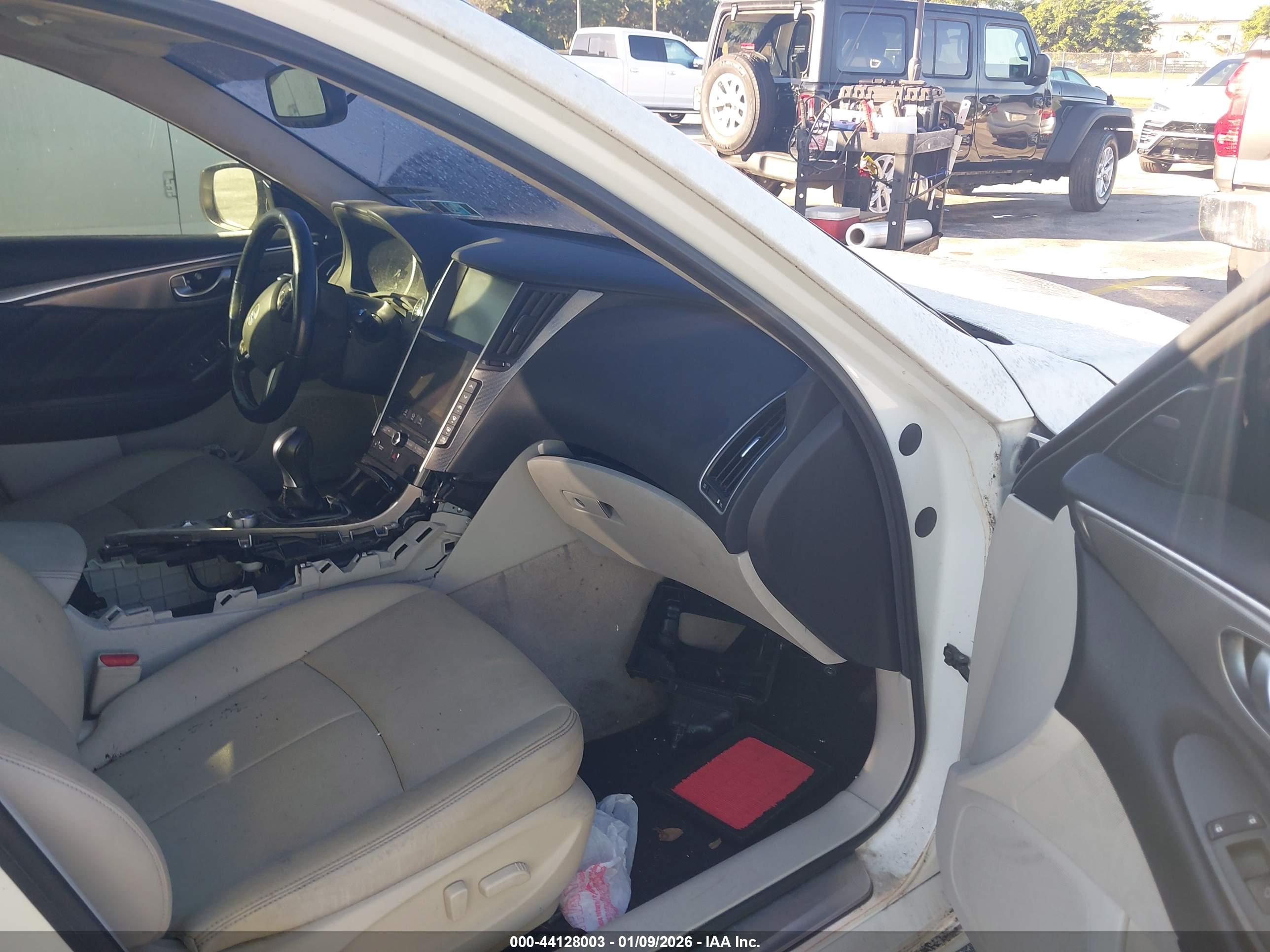 INFINITI Q50 image 5