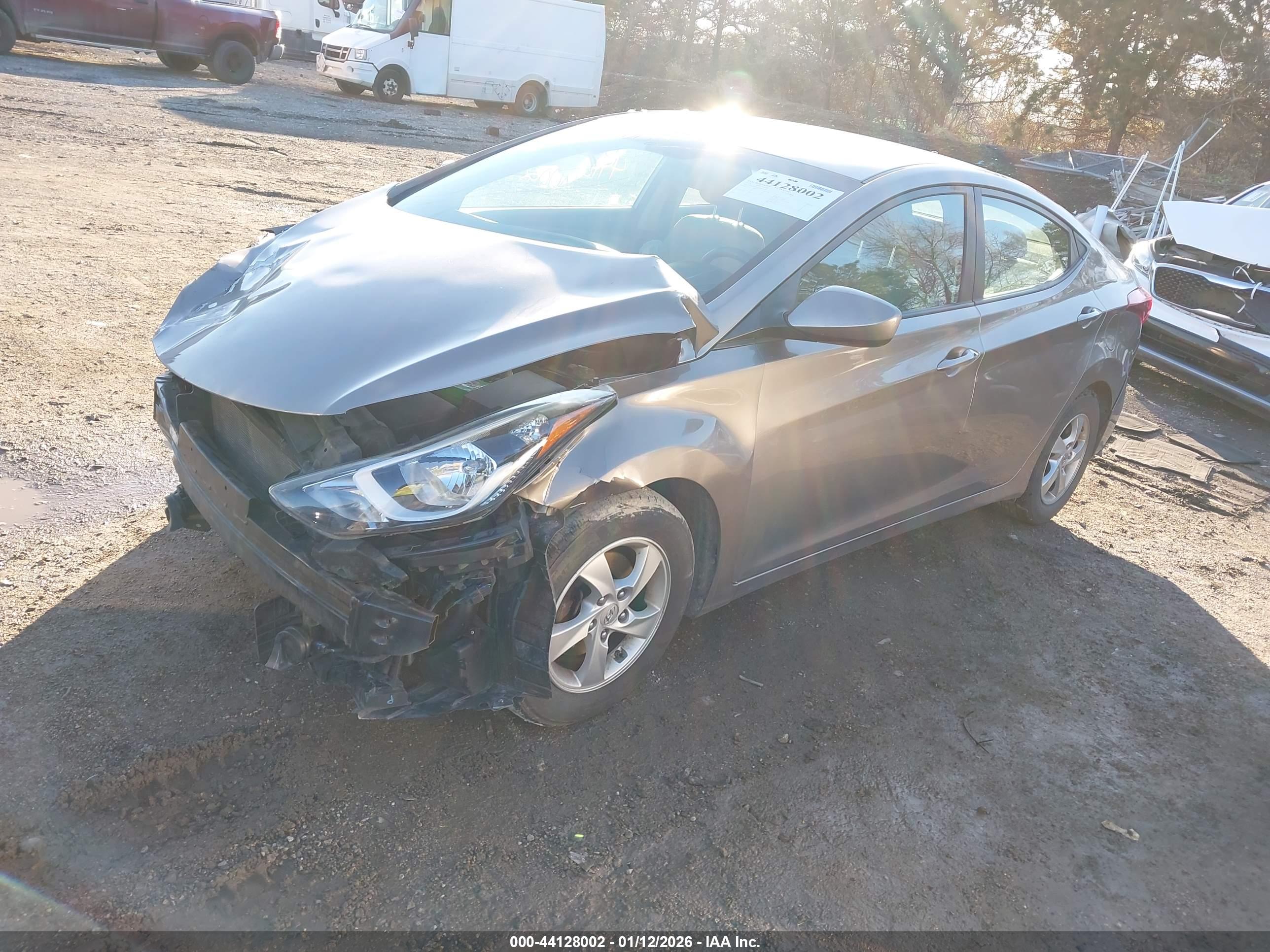 HYUNDAI ELANTRA image 2