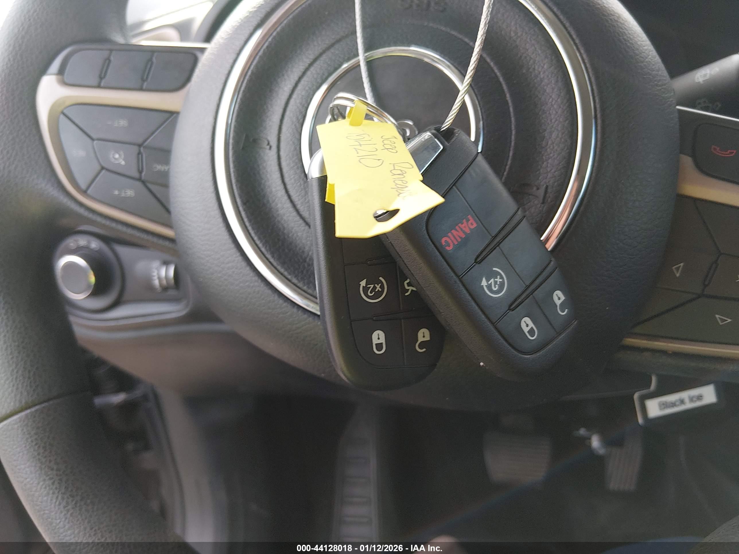 JEEP RENEGADE image 11