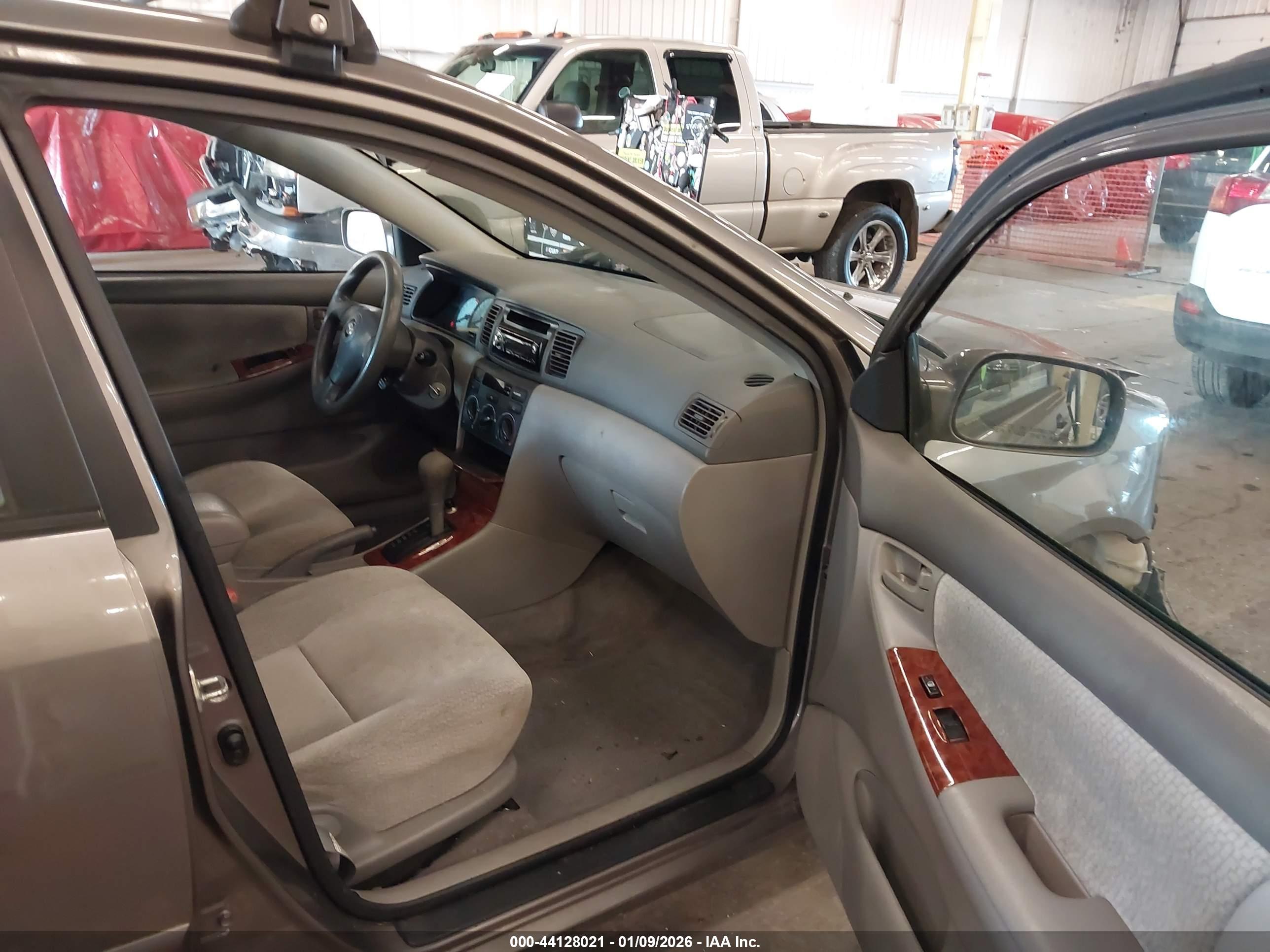 TOYOTA COROLLA image 5