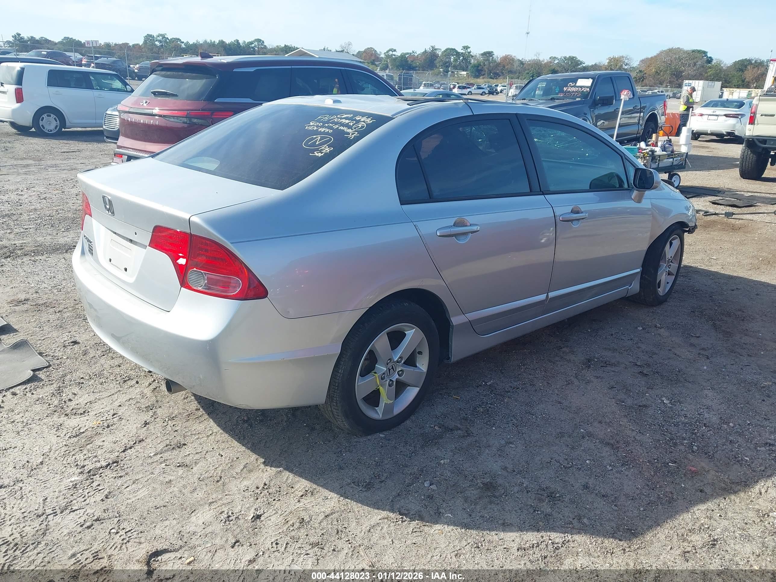HONDA CIVIC image 4