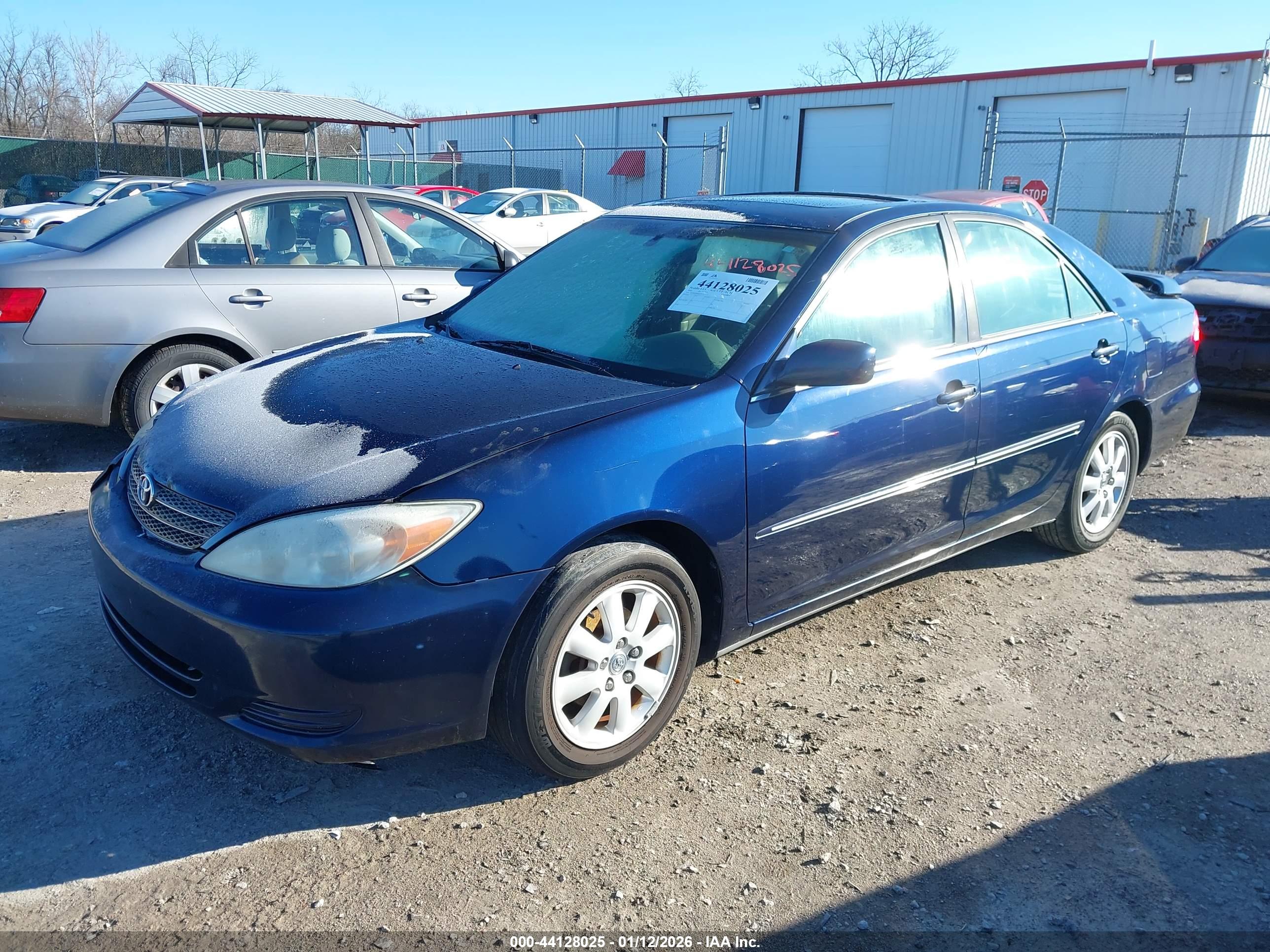 TOYOTA CAMRY image 2