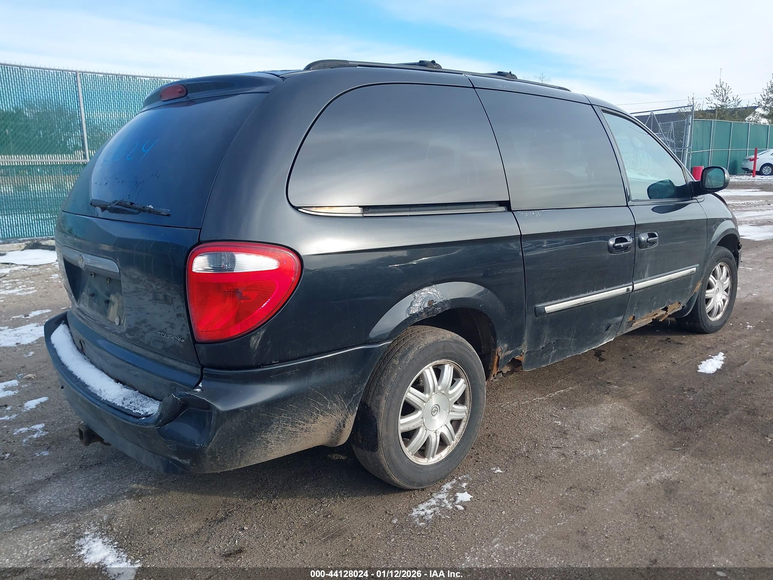 CHRYSLER TOWN image 4