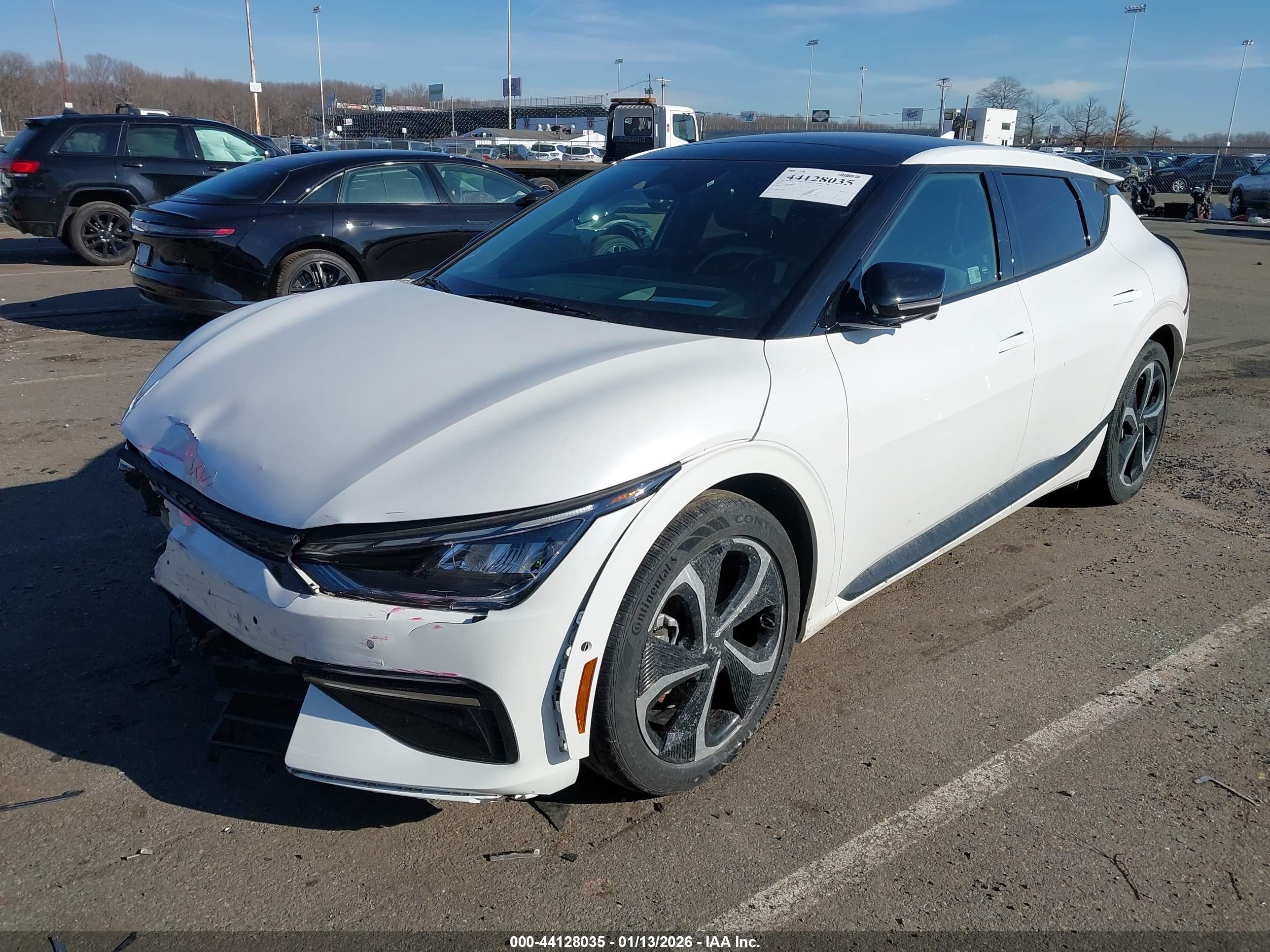 KIA EV6 image 2