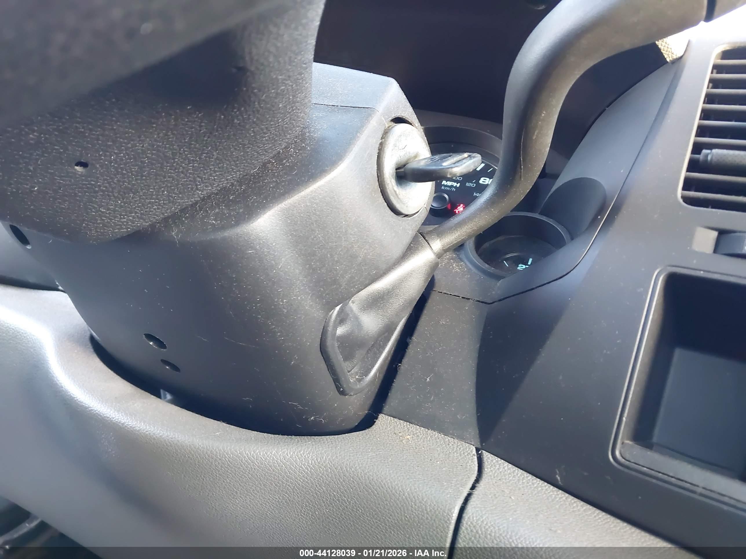 CHEVROLET SILVERADO image 11