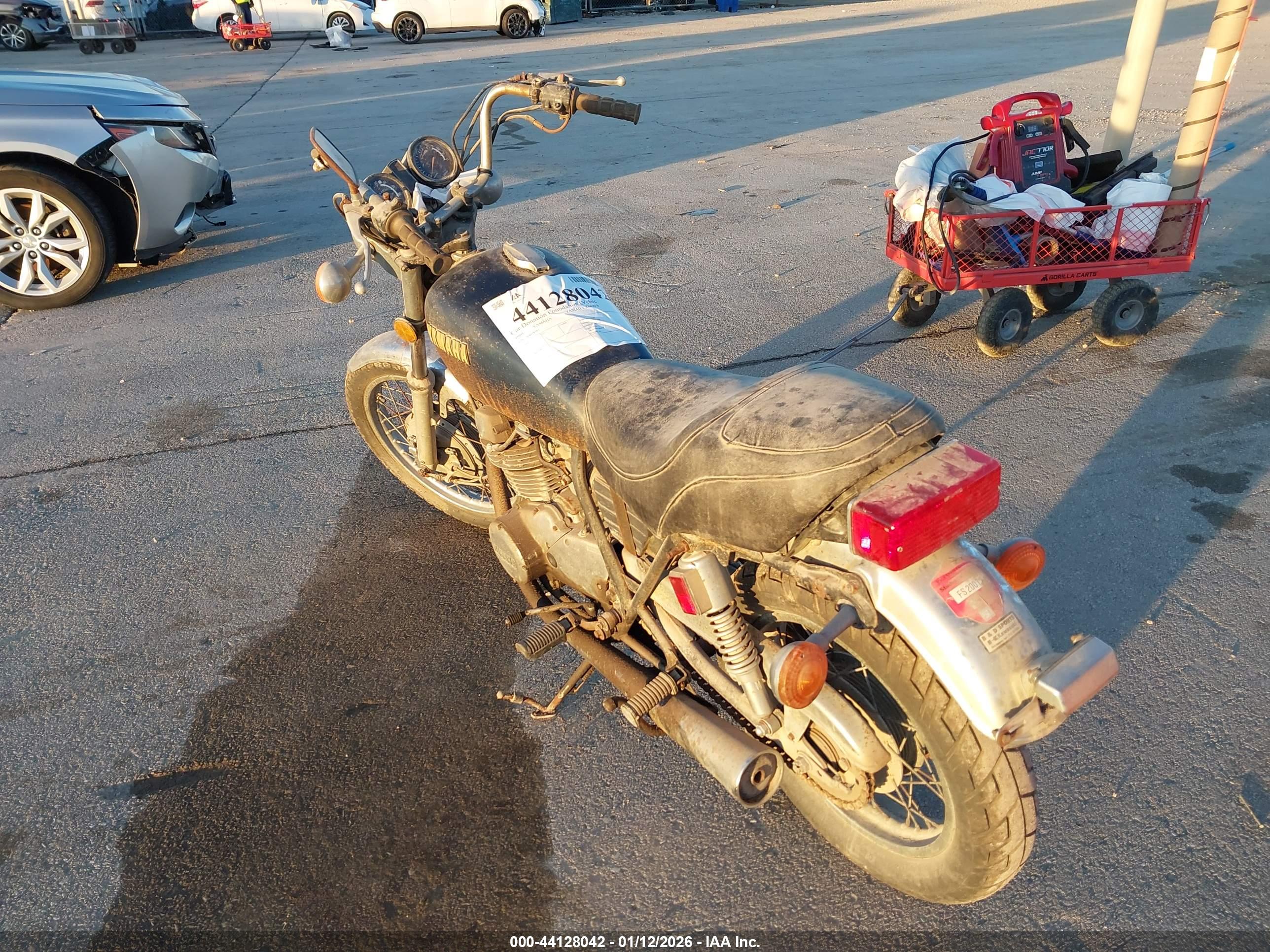 YAMAHA XS400 image 3
