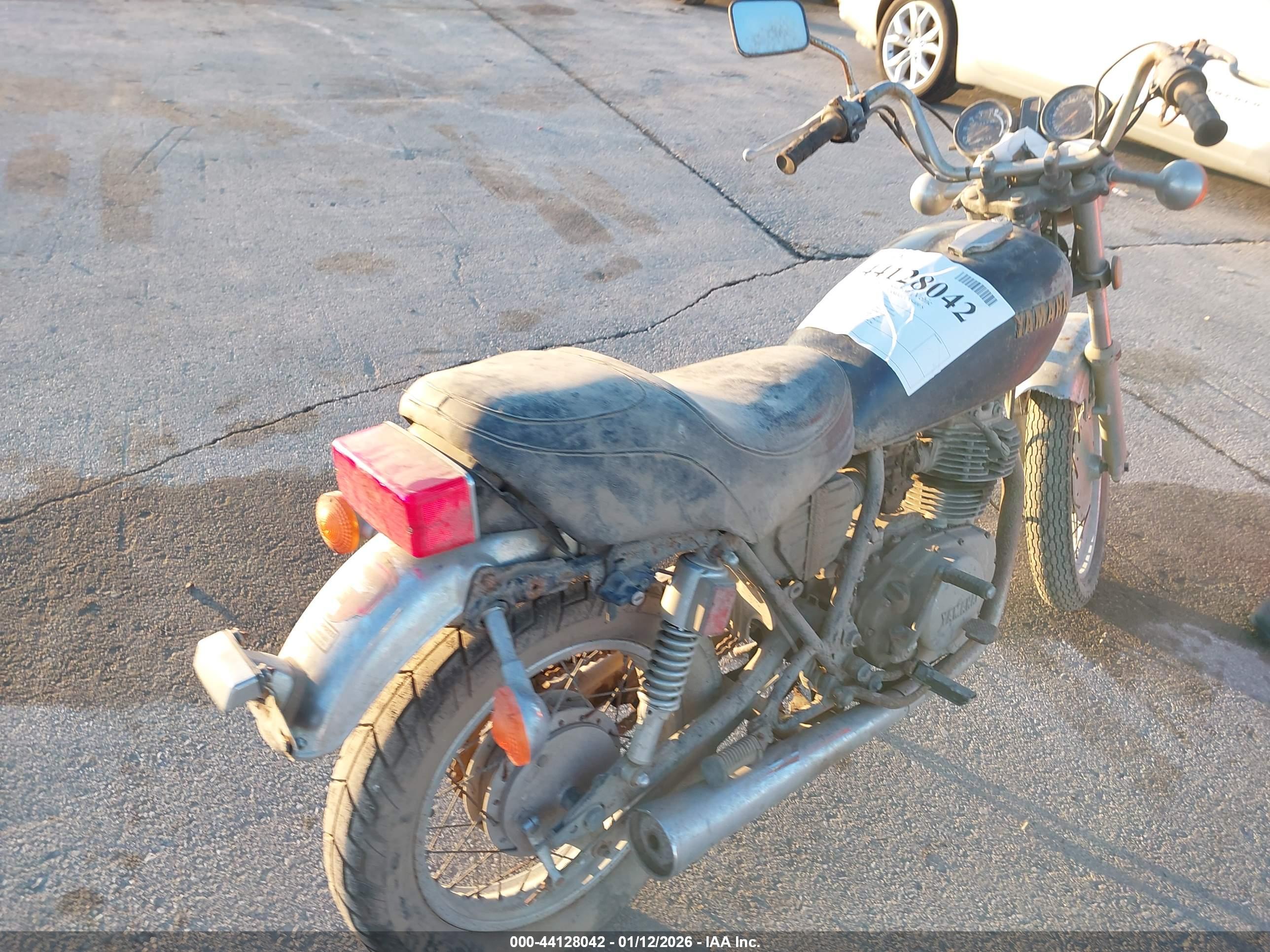 YAMAHA XS400 image 4