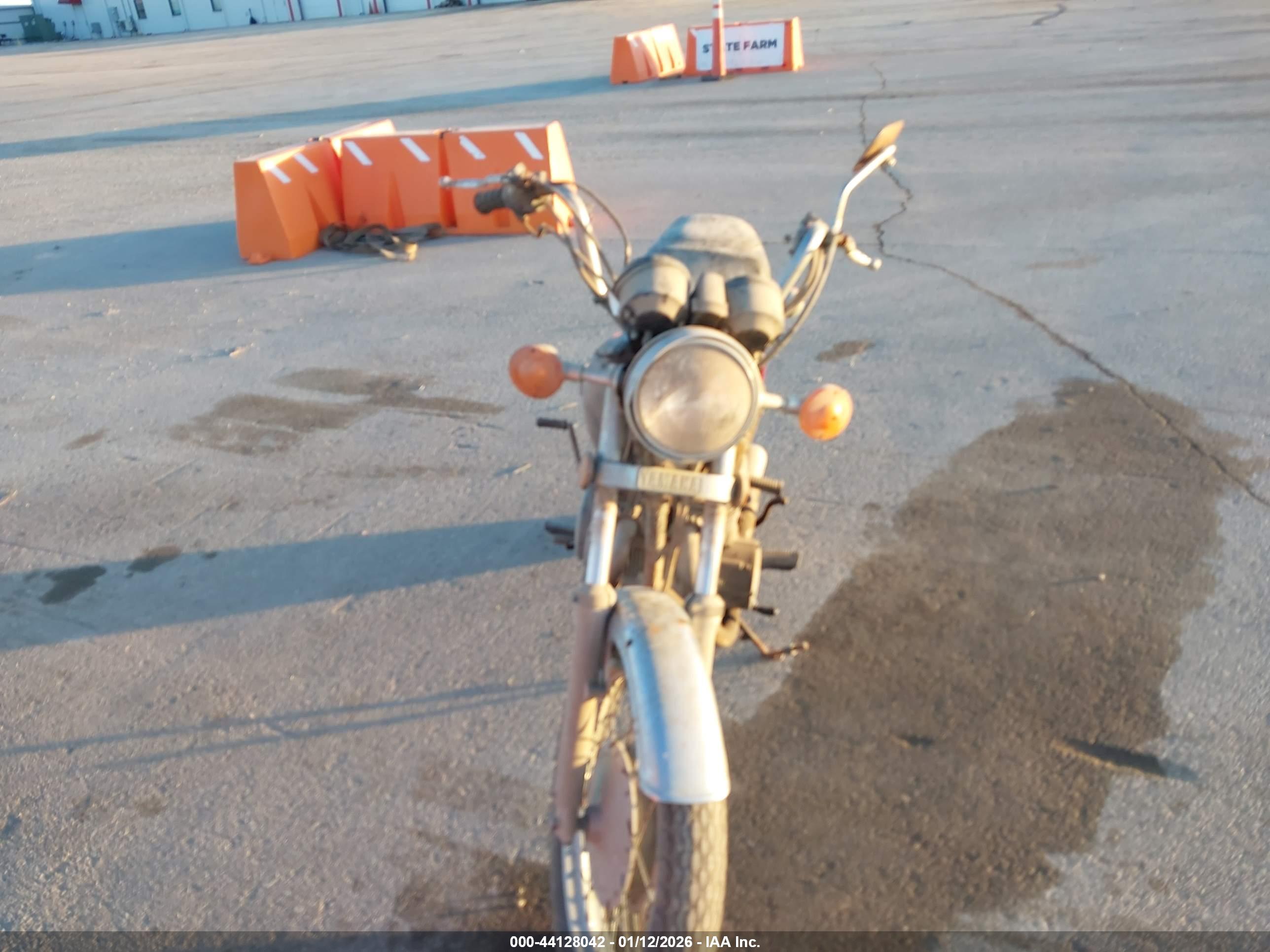 YAMAHA XS400 image 5