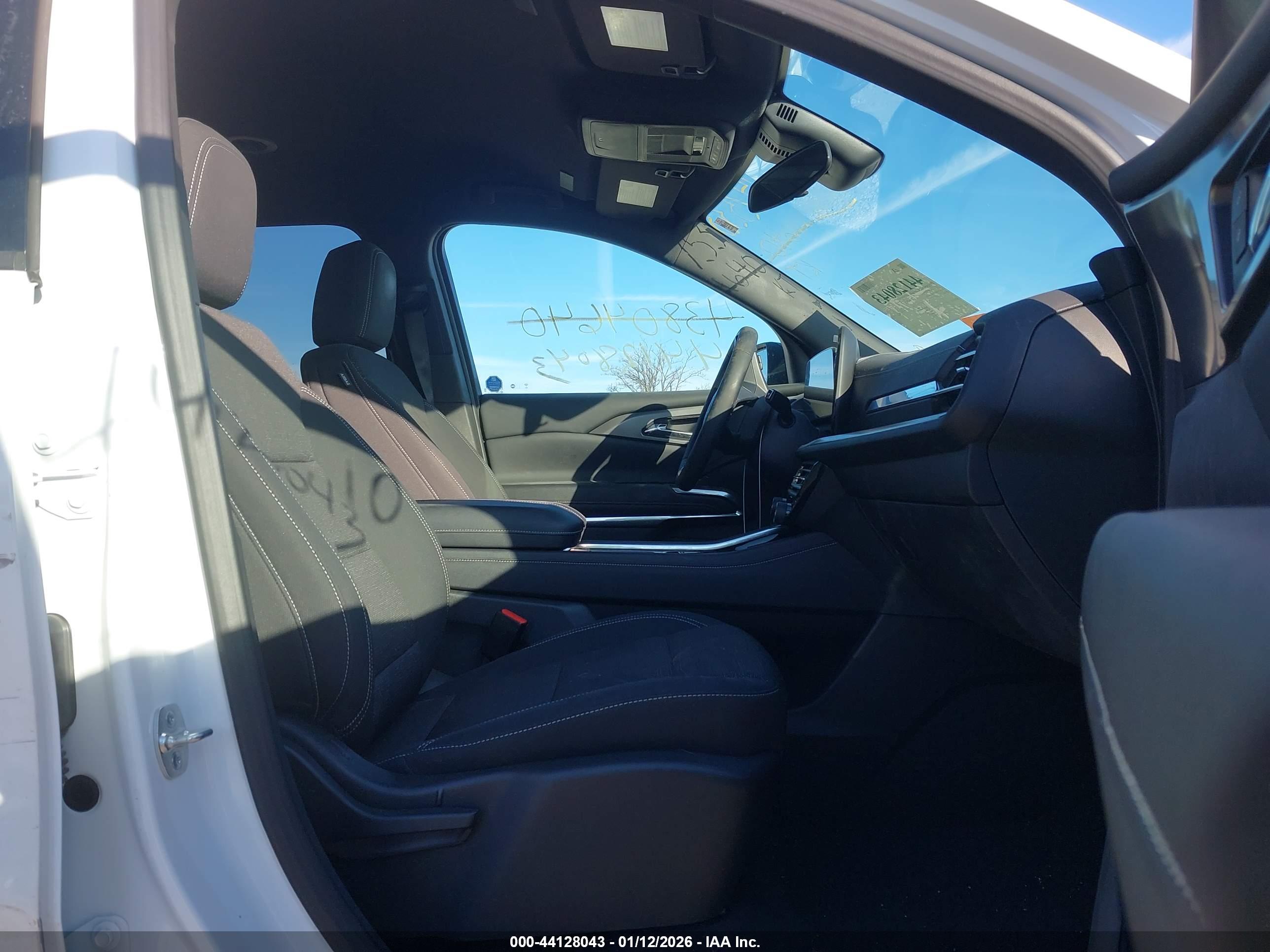 CHEVROLET TRAVERSE image 5