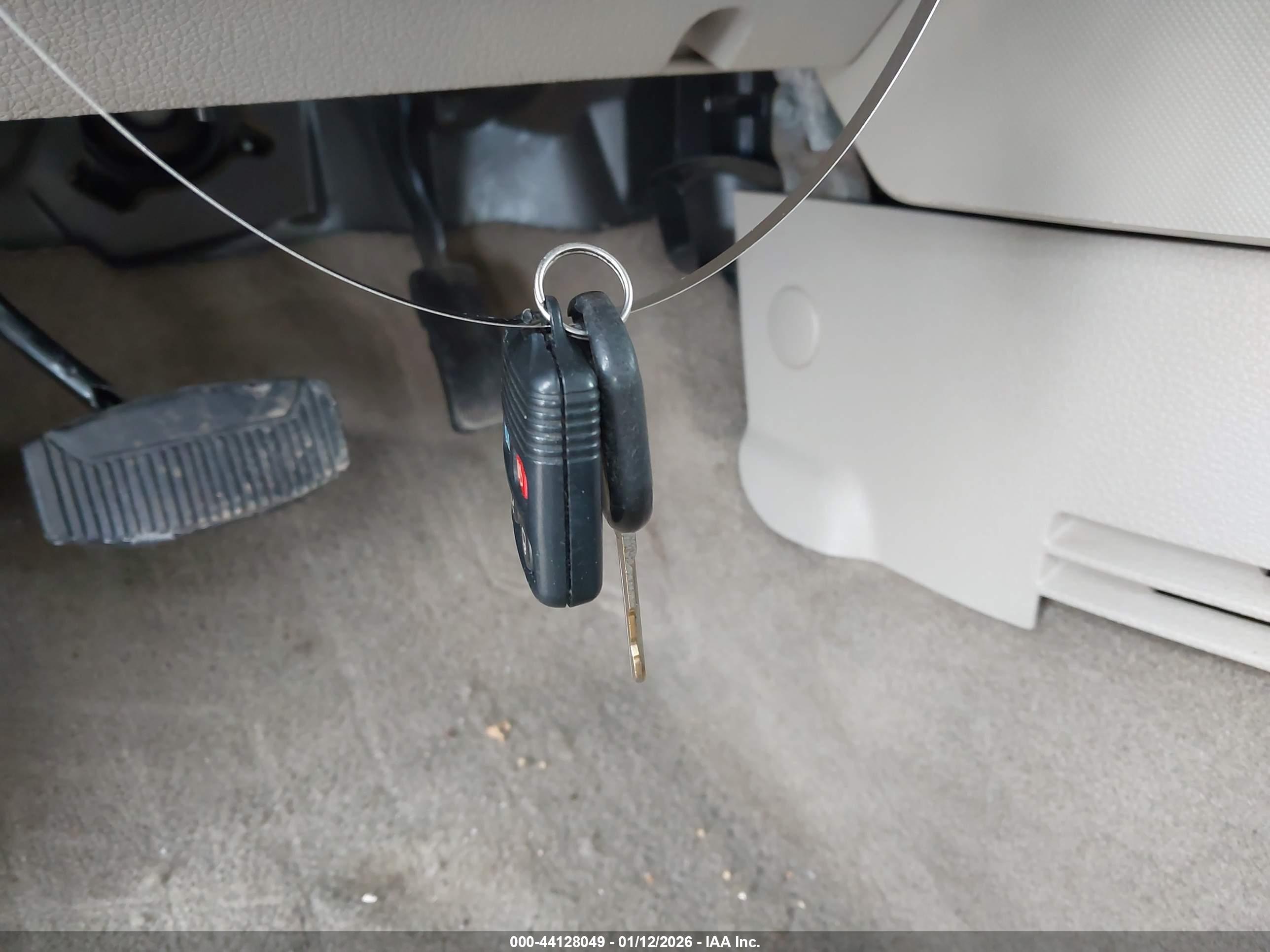 FORD EXPLORER image 11