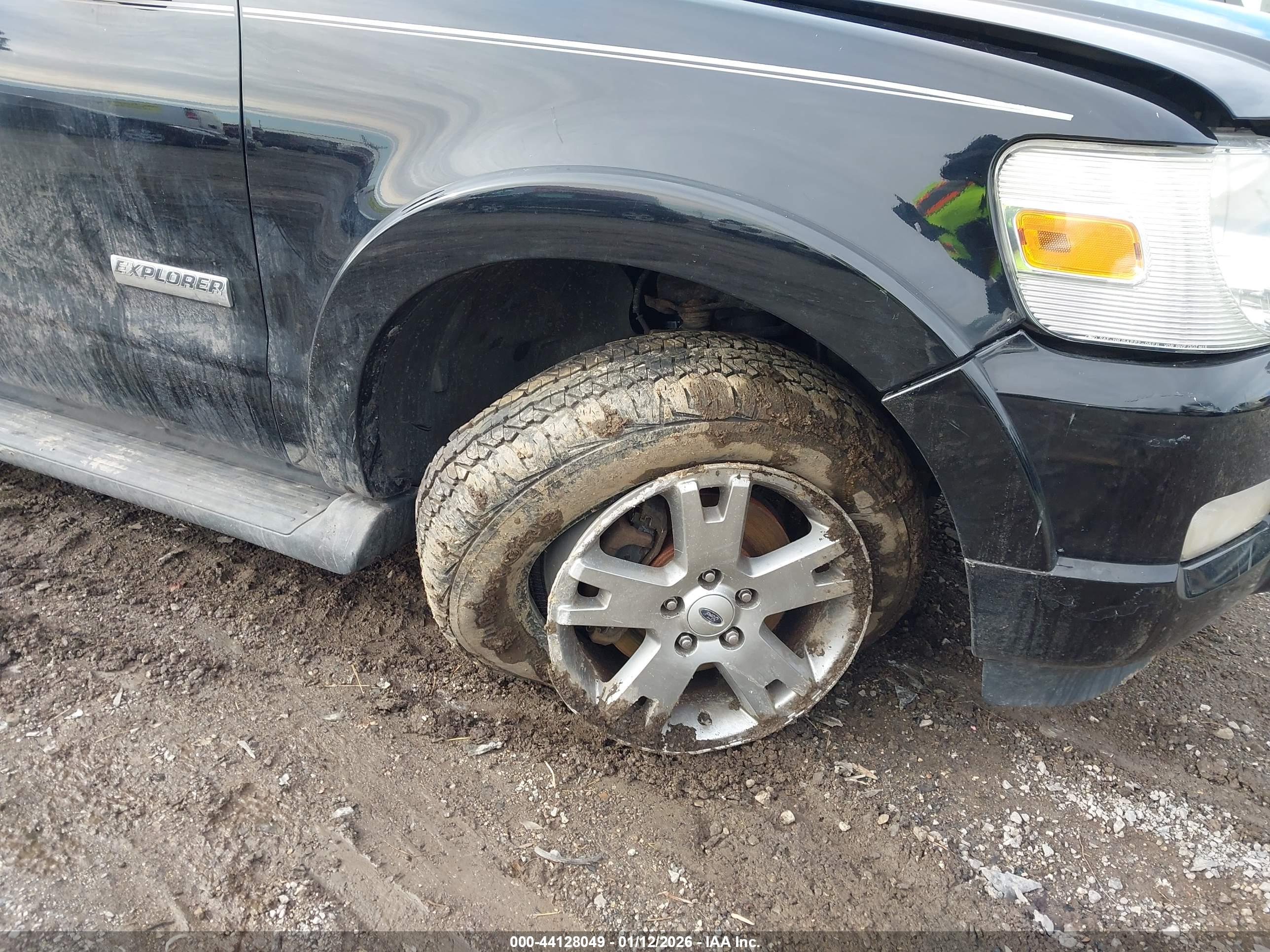 FORD EXPLORER image 6