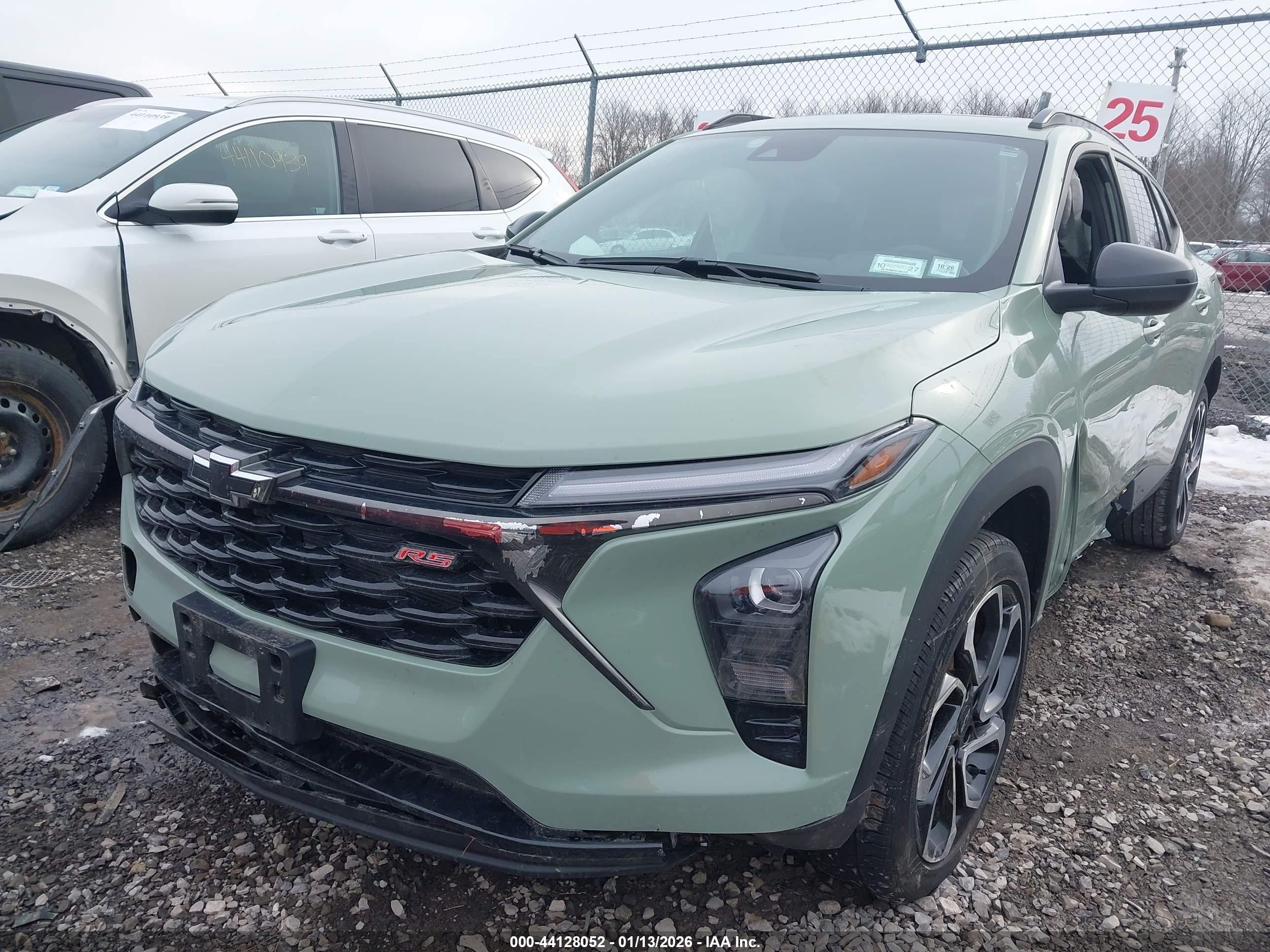 CHEVROLET TRAX image 2