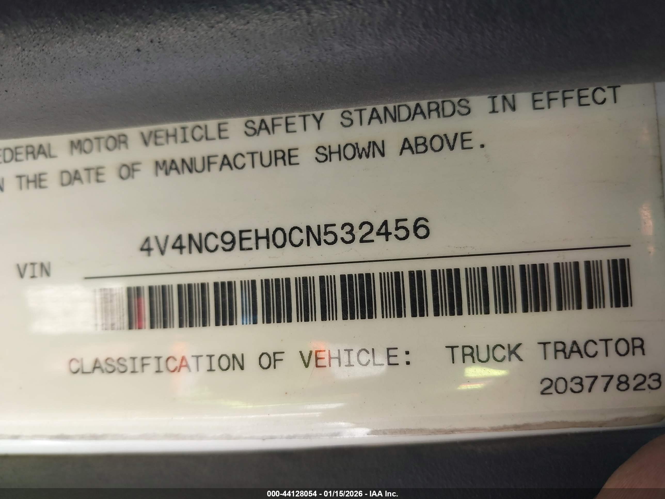 VOLVO VN image 9