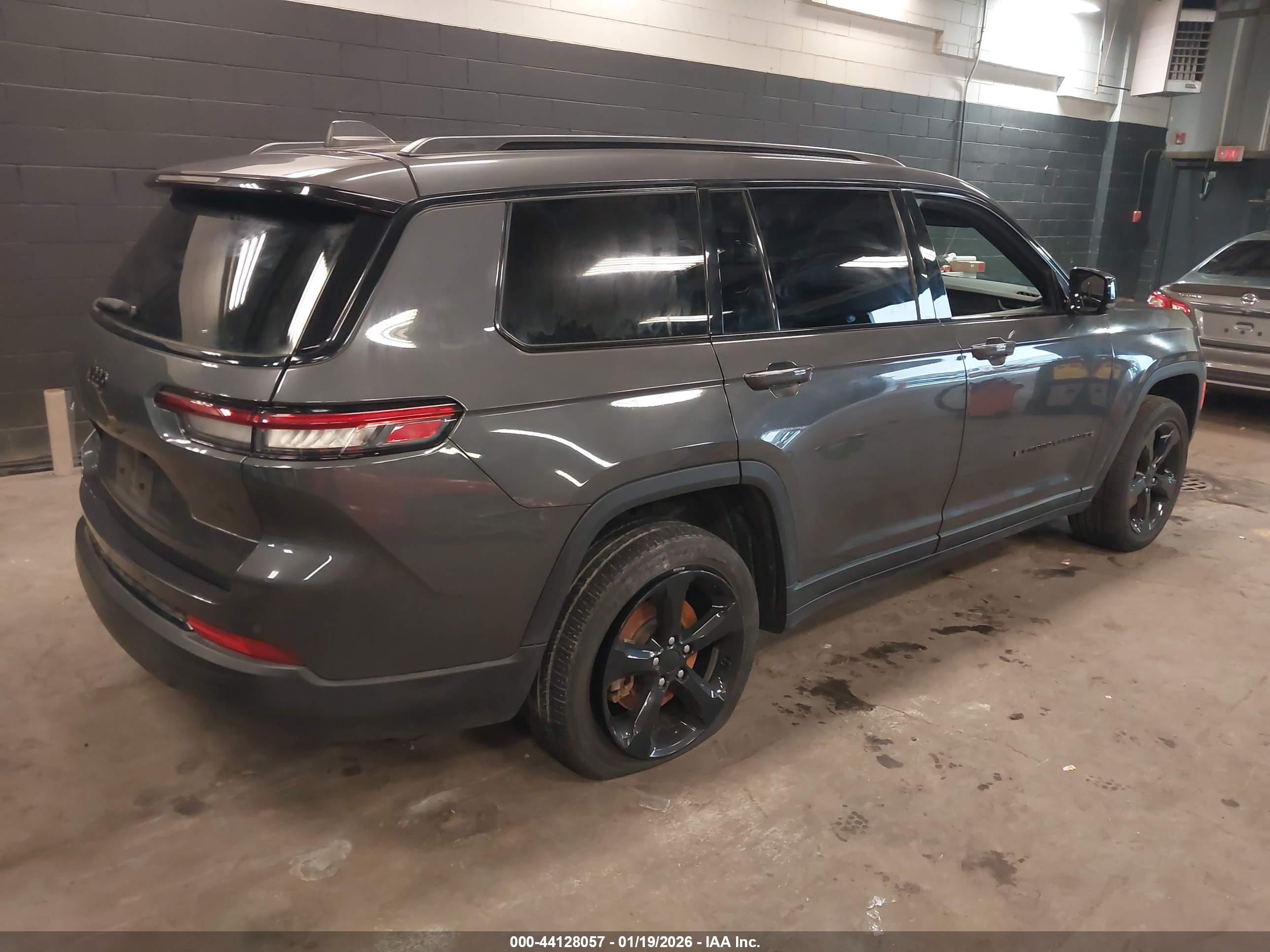 JEEP GRAND image 4