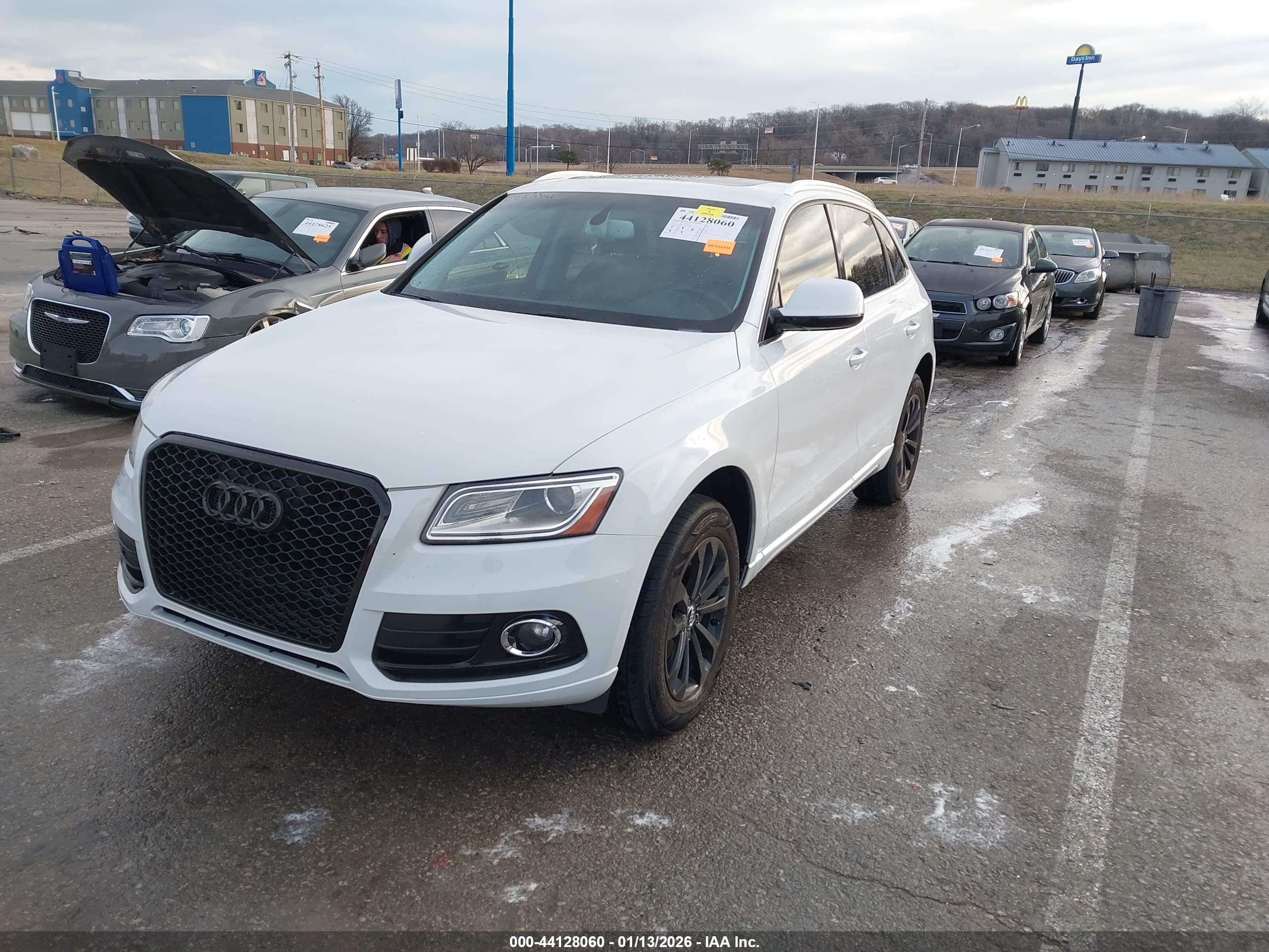 AUDI Q5 image 2