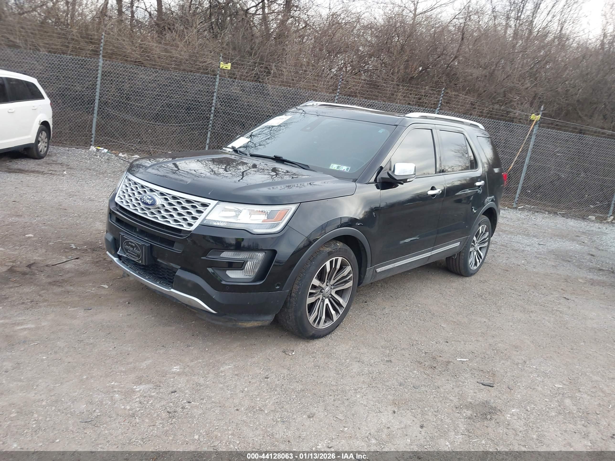 FORD EXPLORER image 2