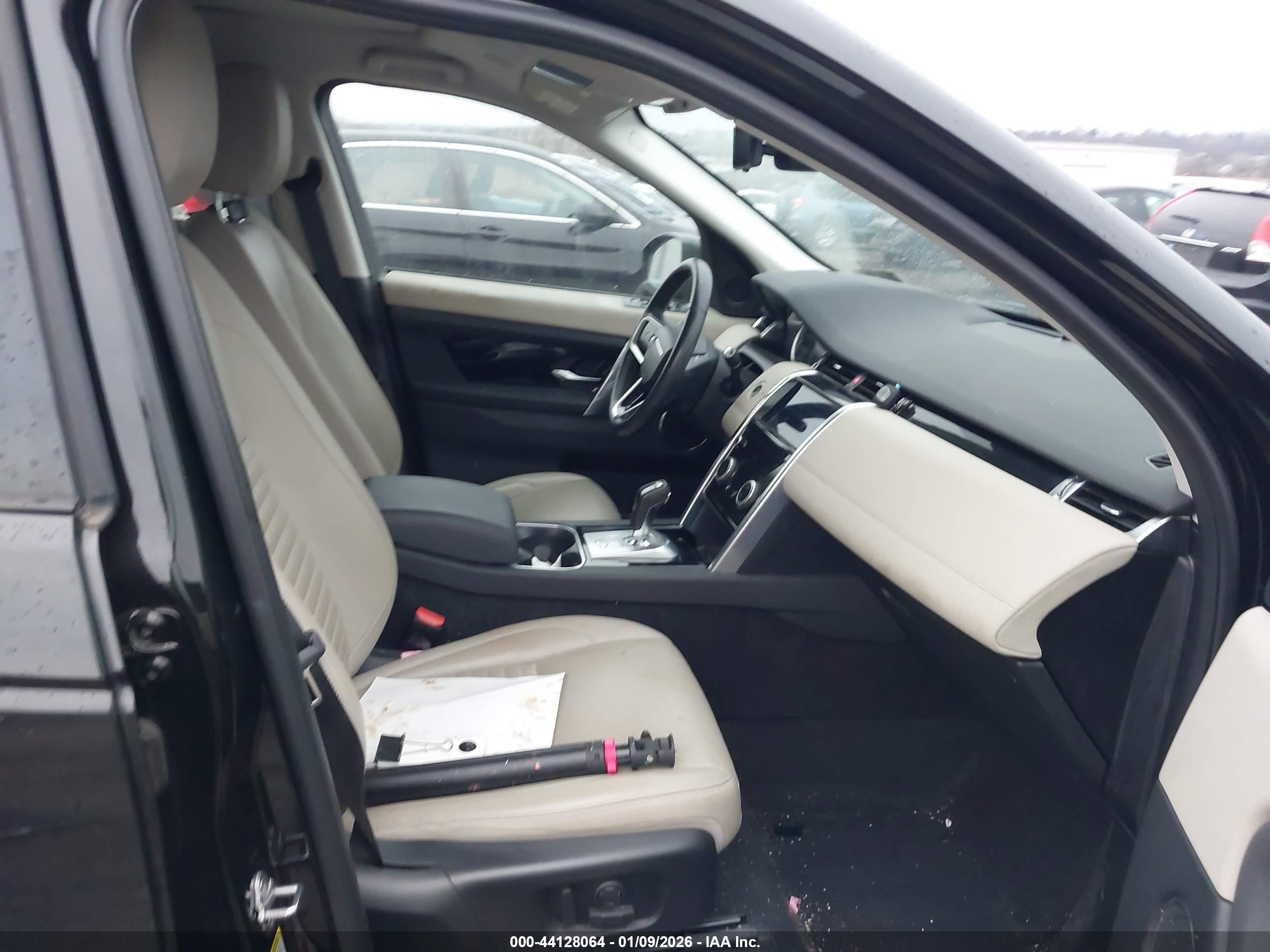 LAND ROVER image 5