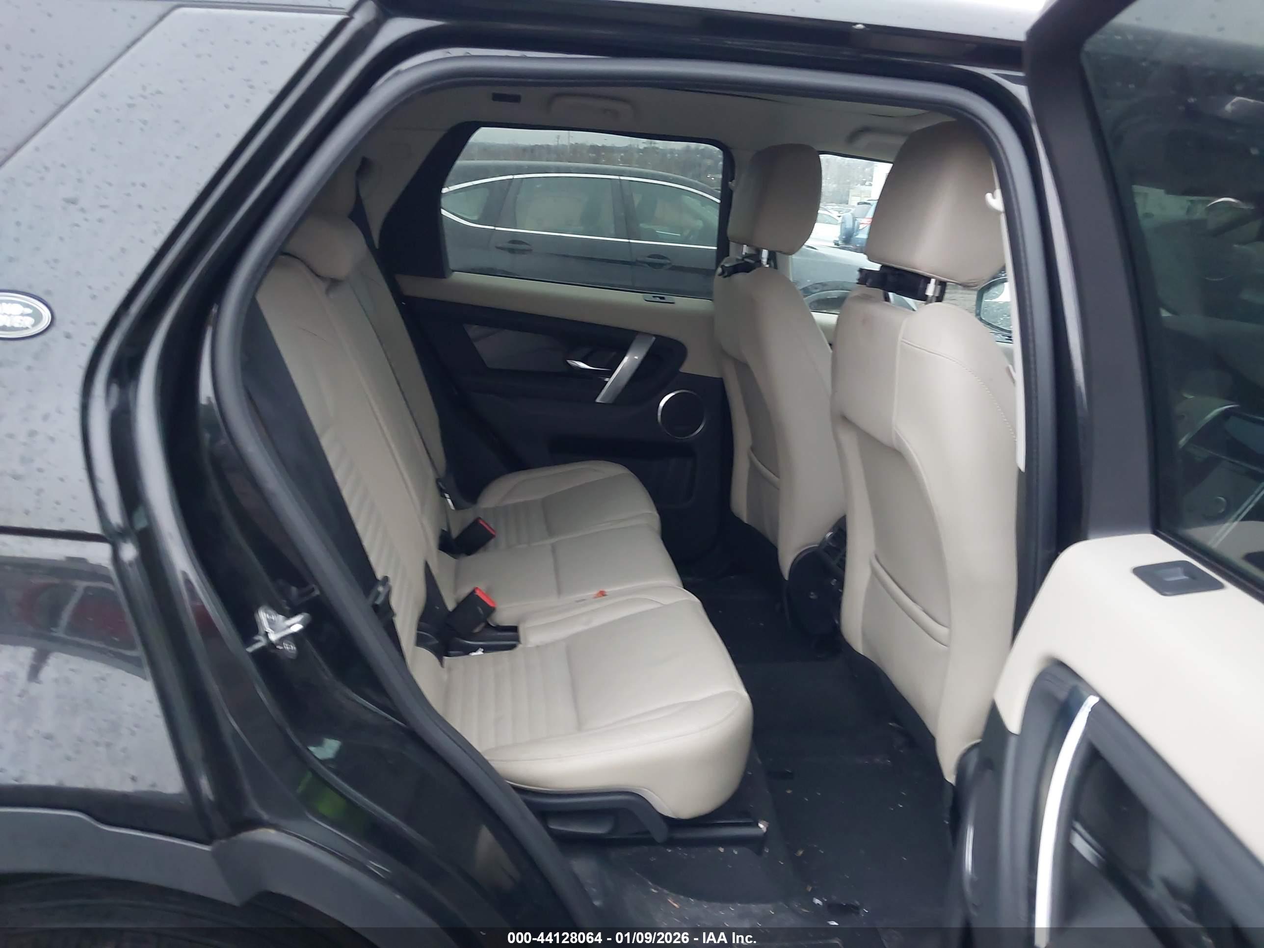 LAND ROVER image 8