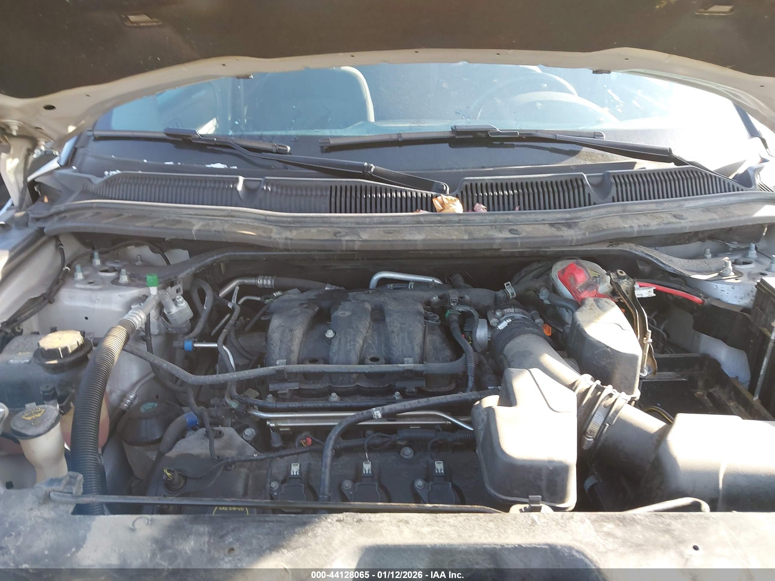 FORD EXPLORER image 10