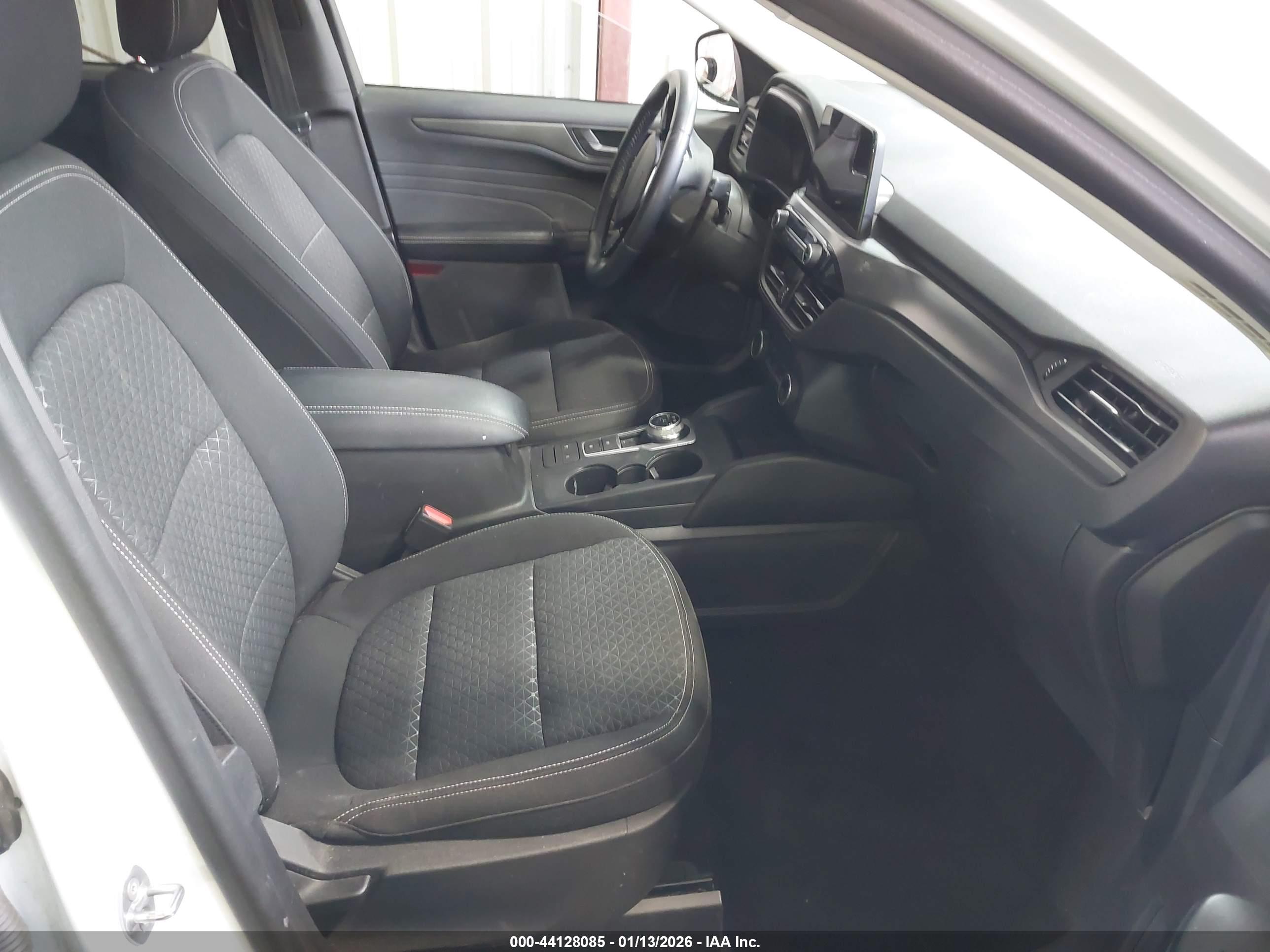 FORD ESCAPE image 5