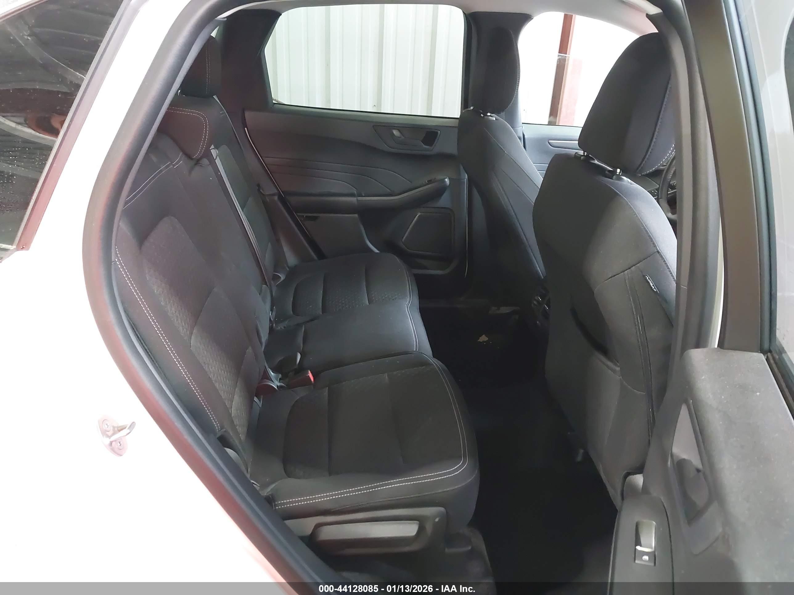 FORD ESCAPE image 8