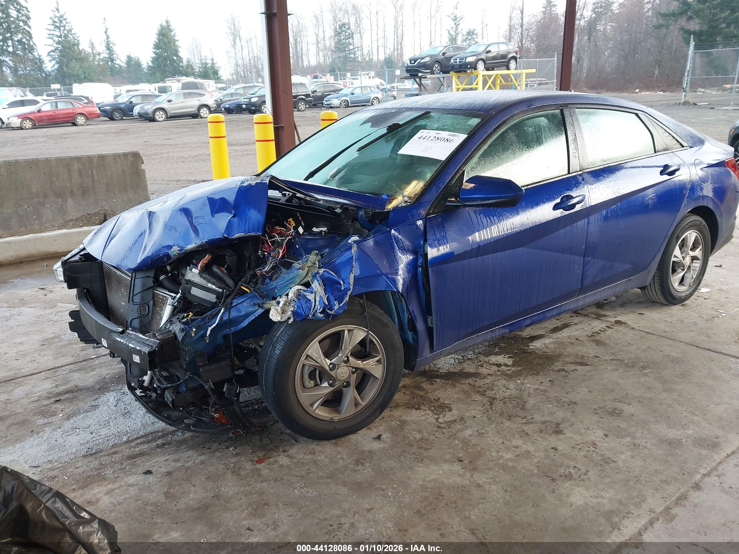 HYUNDAI ELANTRA image 2