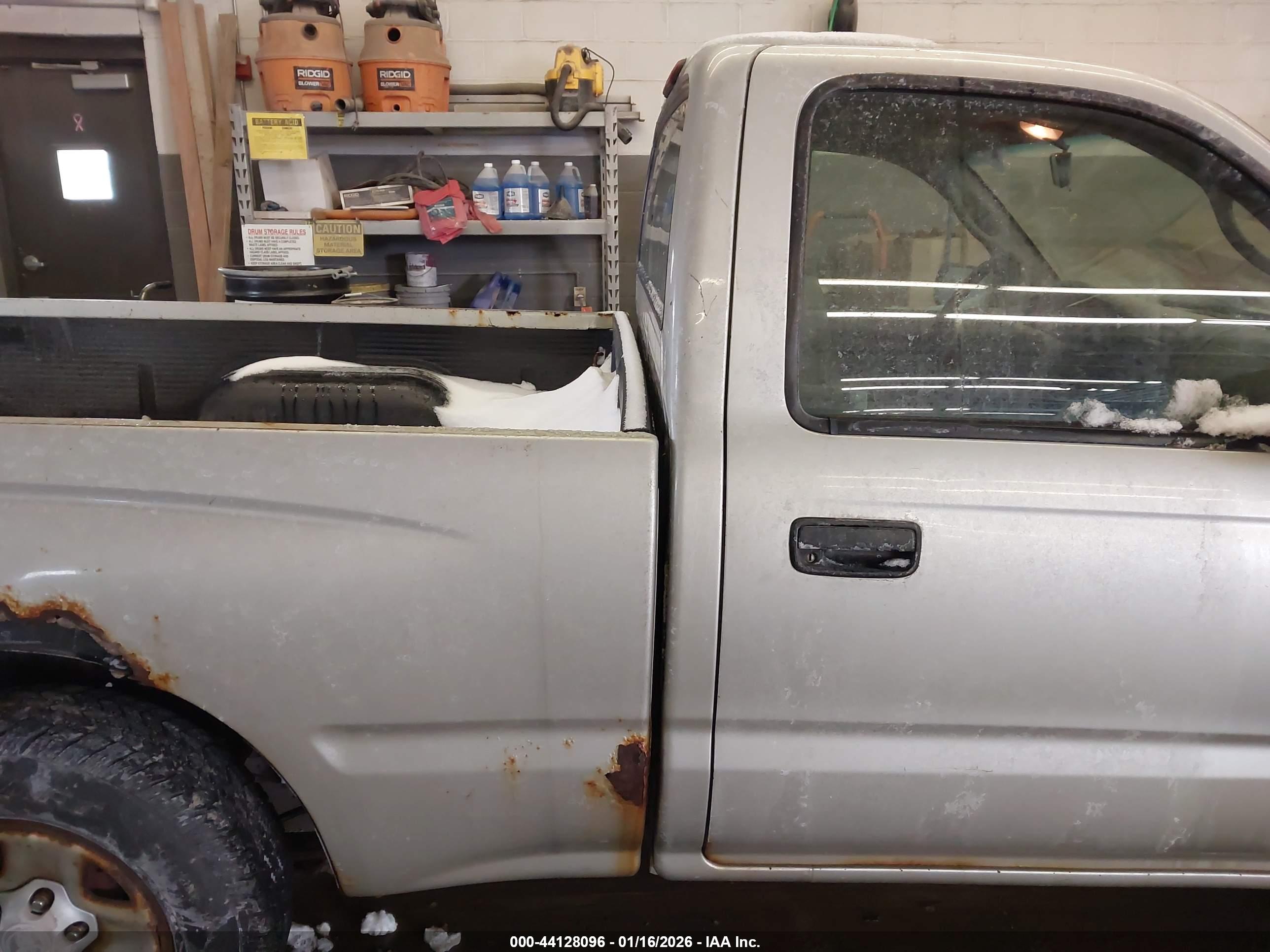 TOYOTA TACOMA image 8