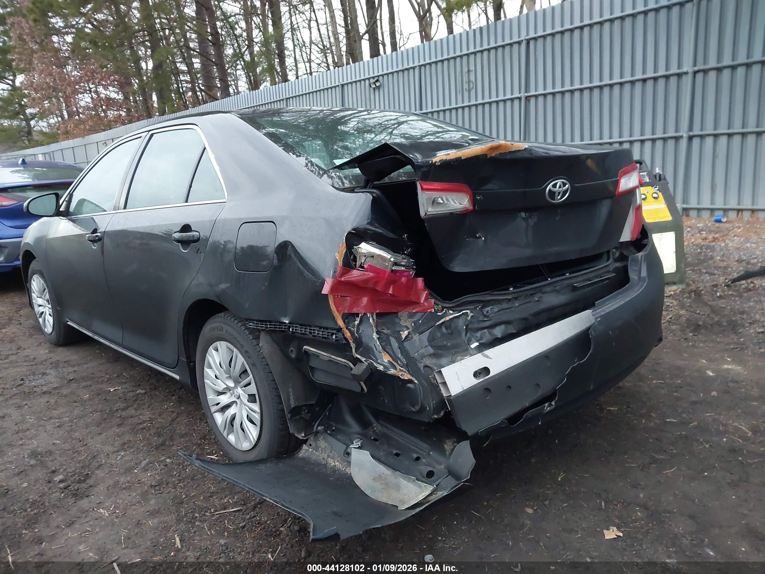 TOYOTA CAMRY image 6