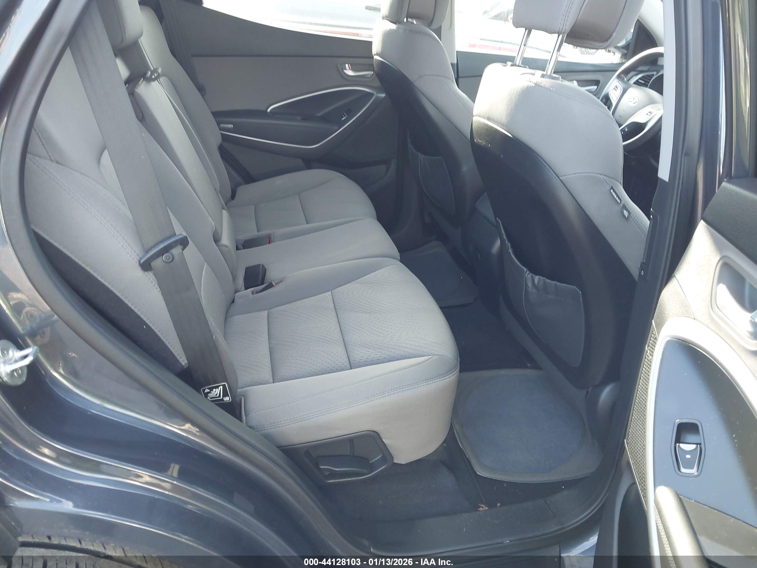 HYUNDAI SANTA image 8