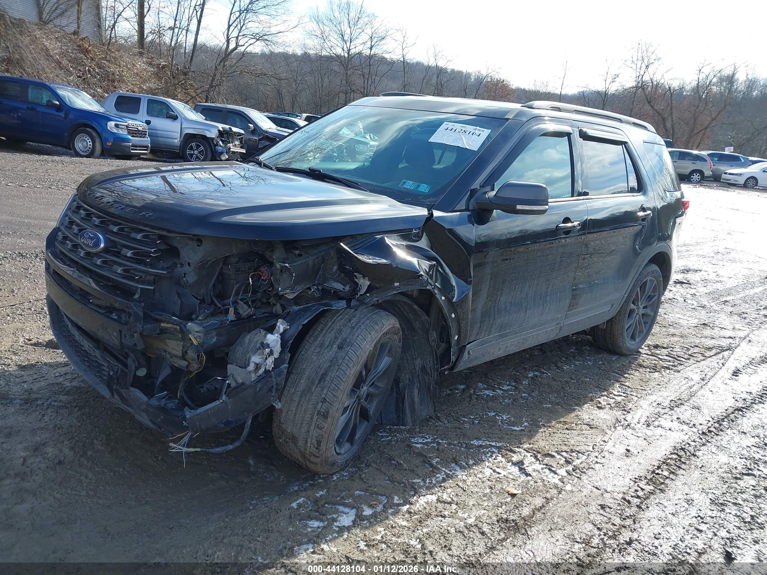 FORD EXPLORER image 2