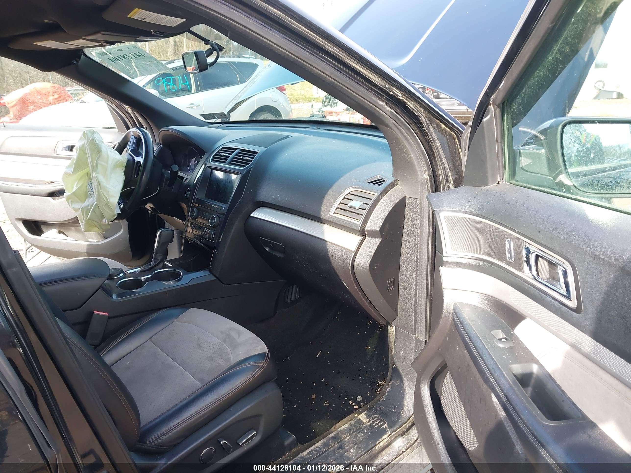FORD EXPLORER image 5