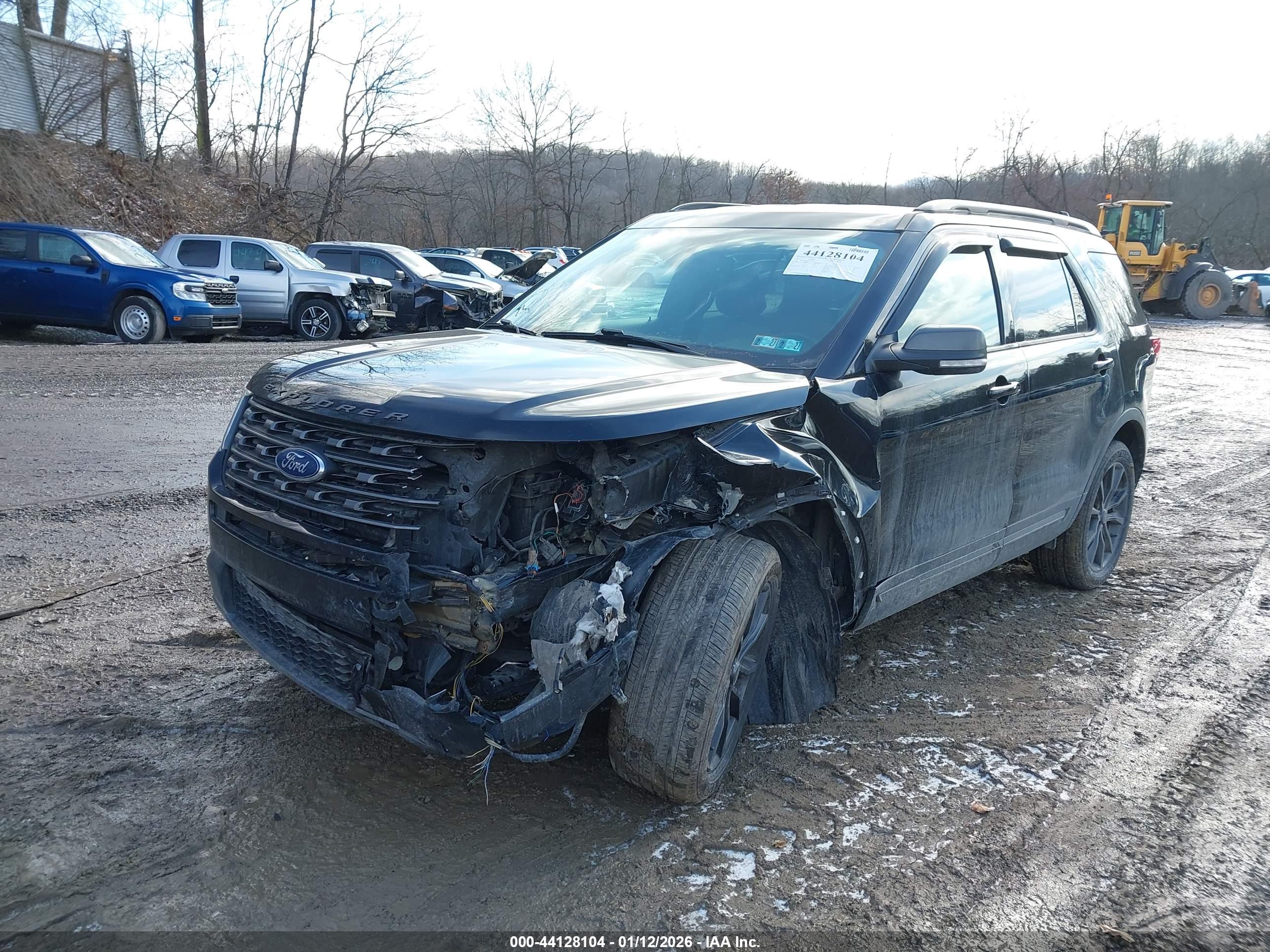 FORD EXPLORER image 6