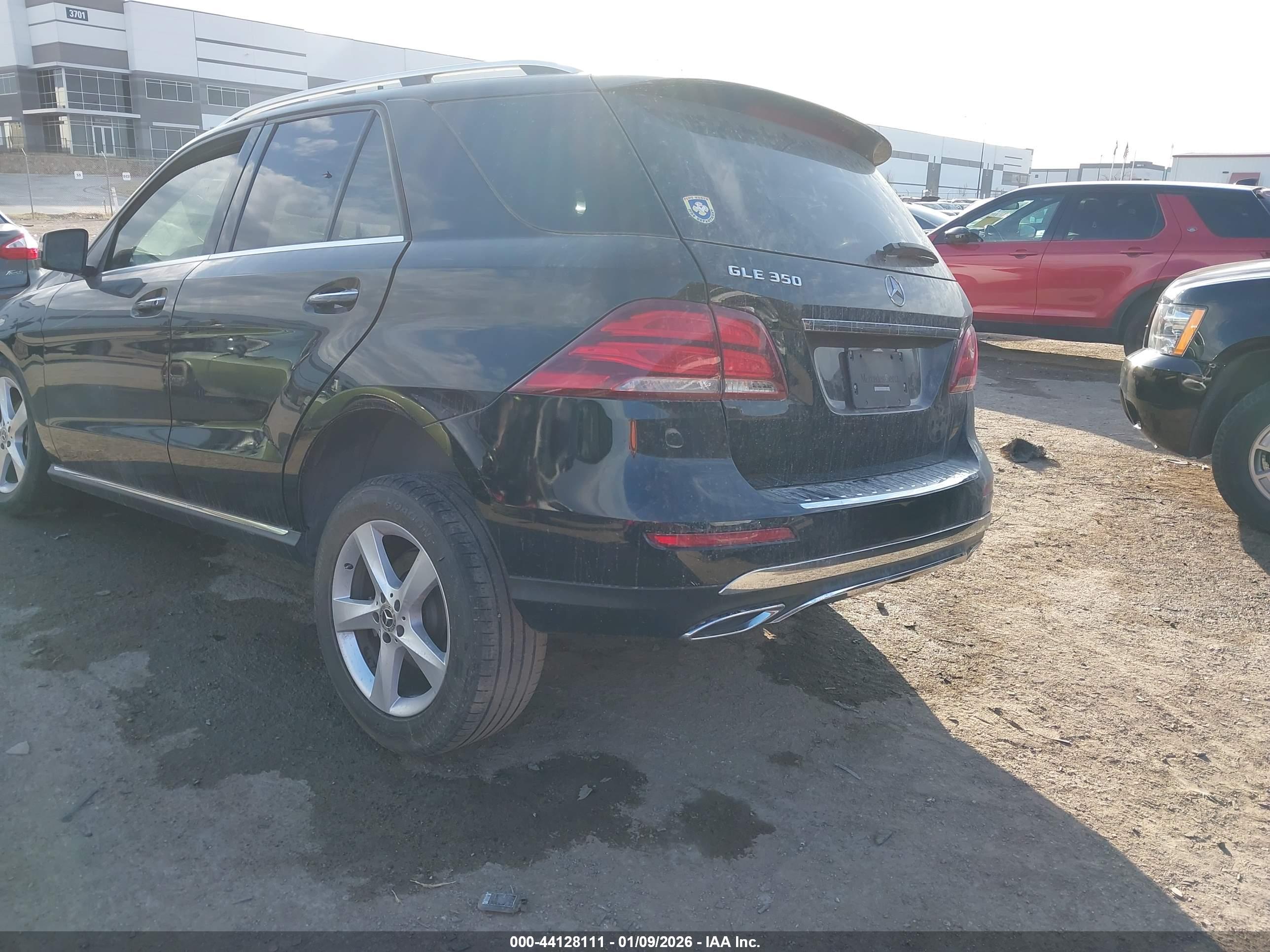 MERCEDES-BENZ GLE image 3