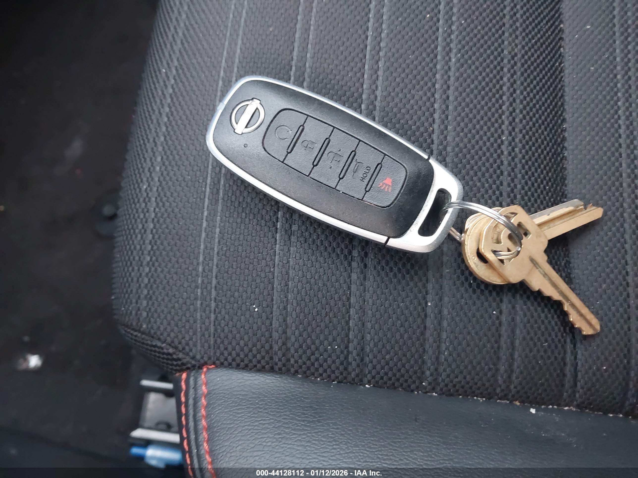NISSAN ROGUE image 11