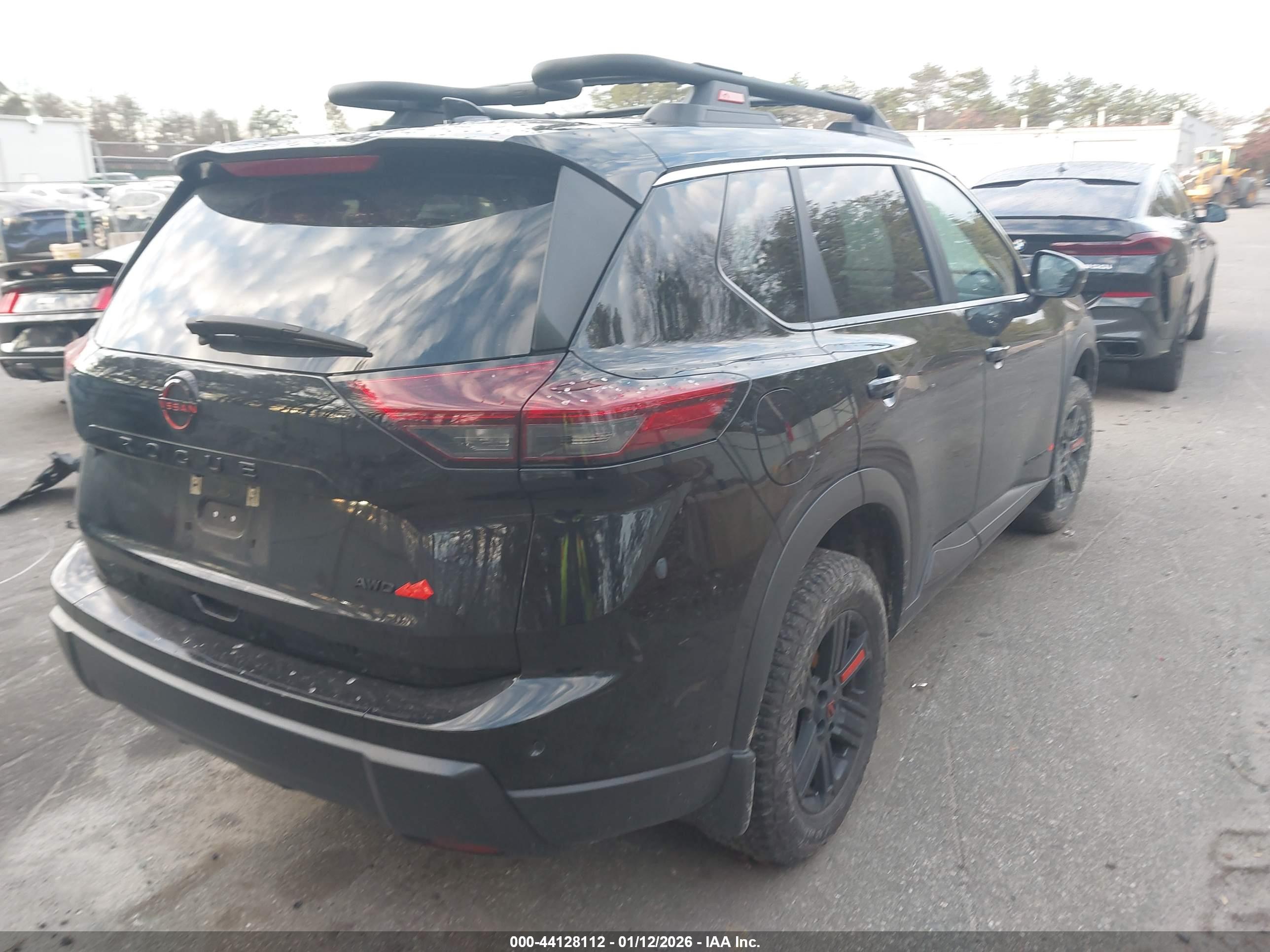 NISSAN ROGUE image 4