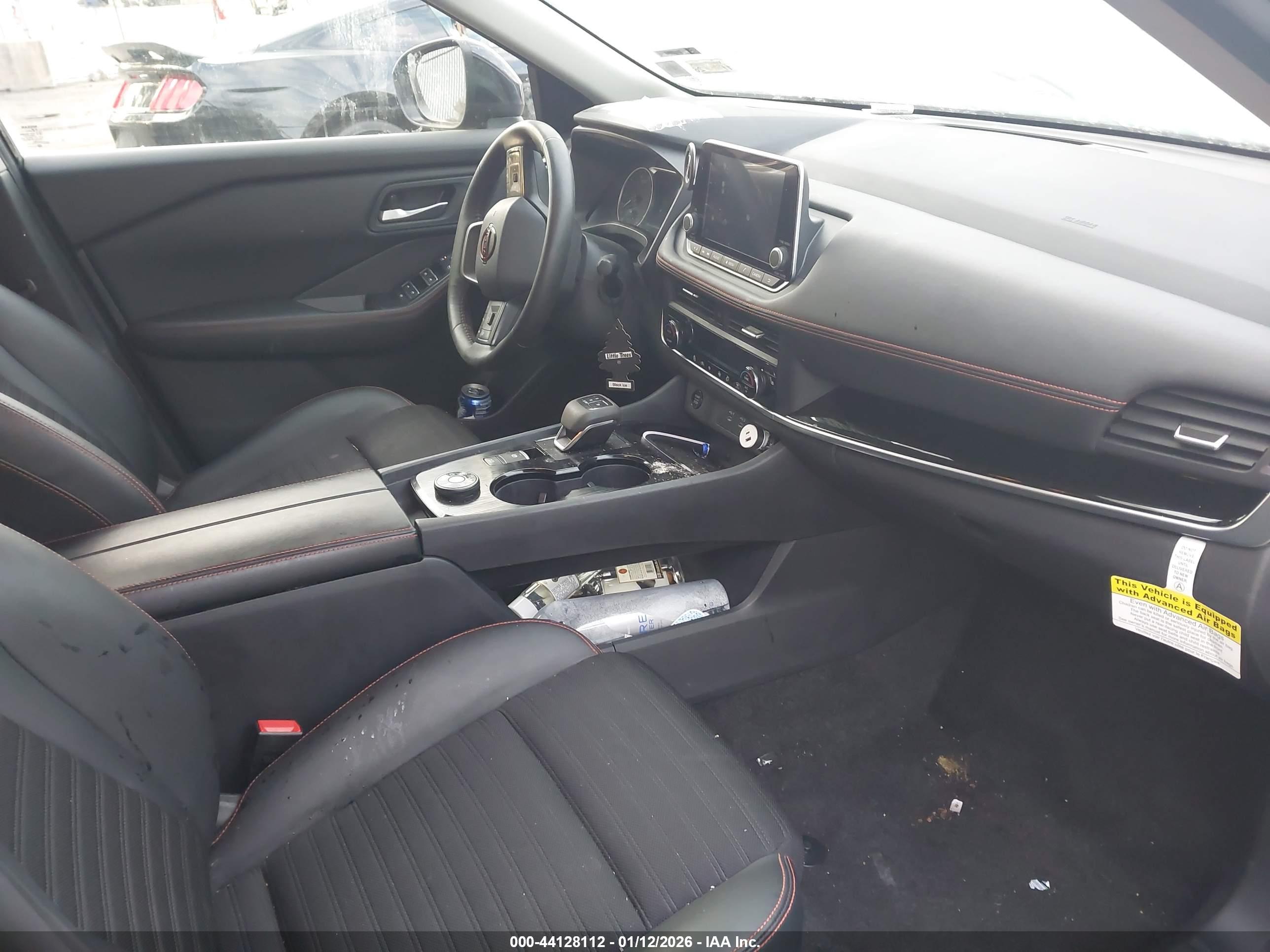 NISSAN ROGUE image 5