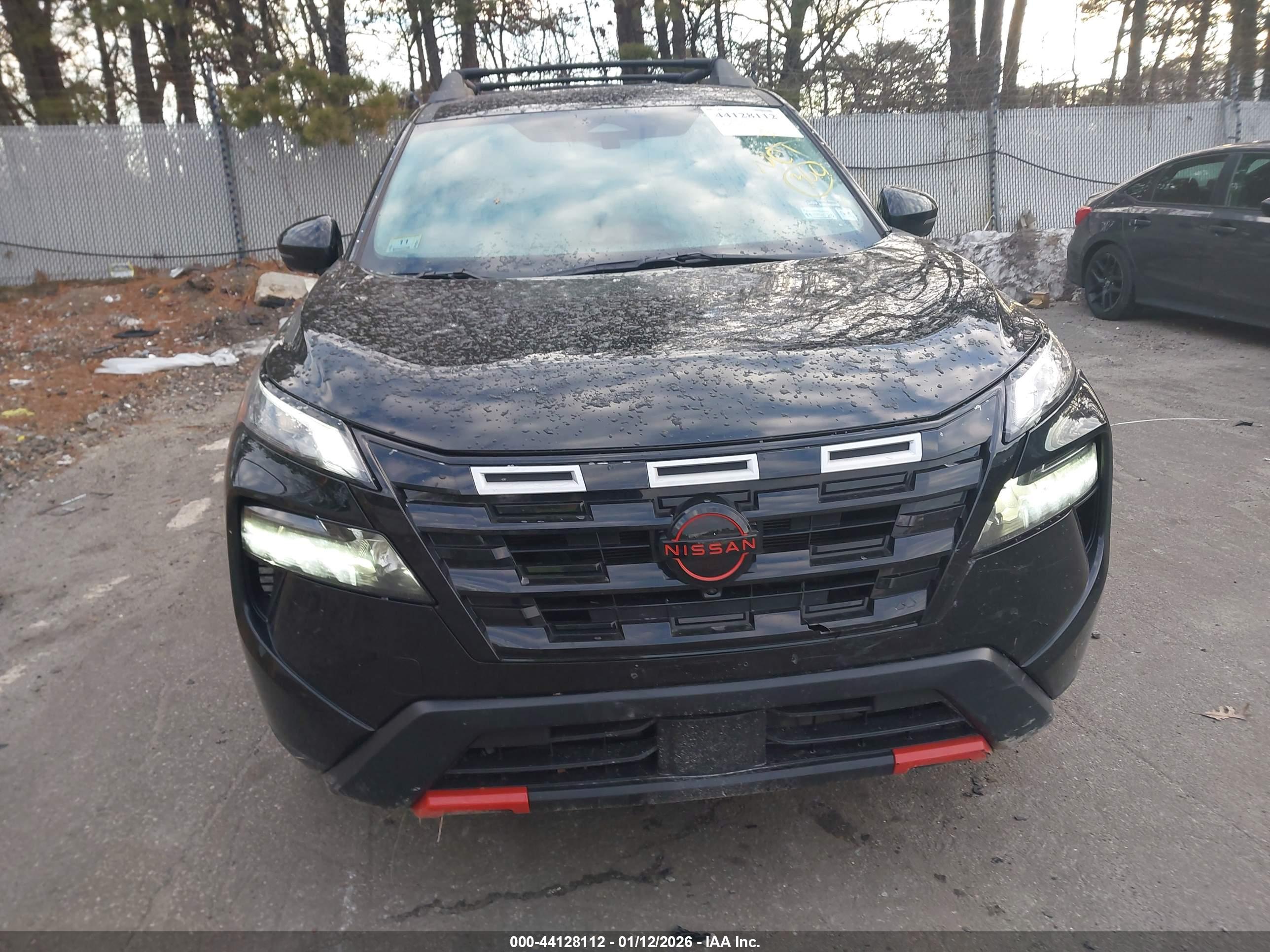 NISSAN ROGUE image 6