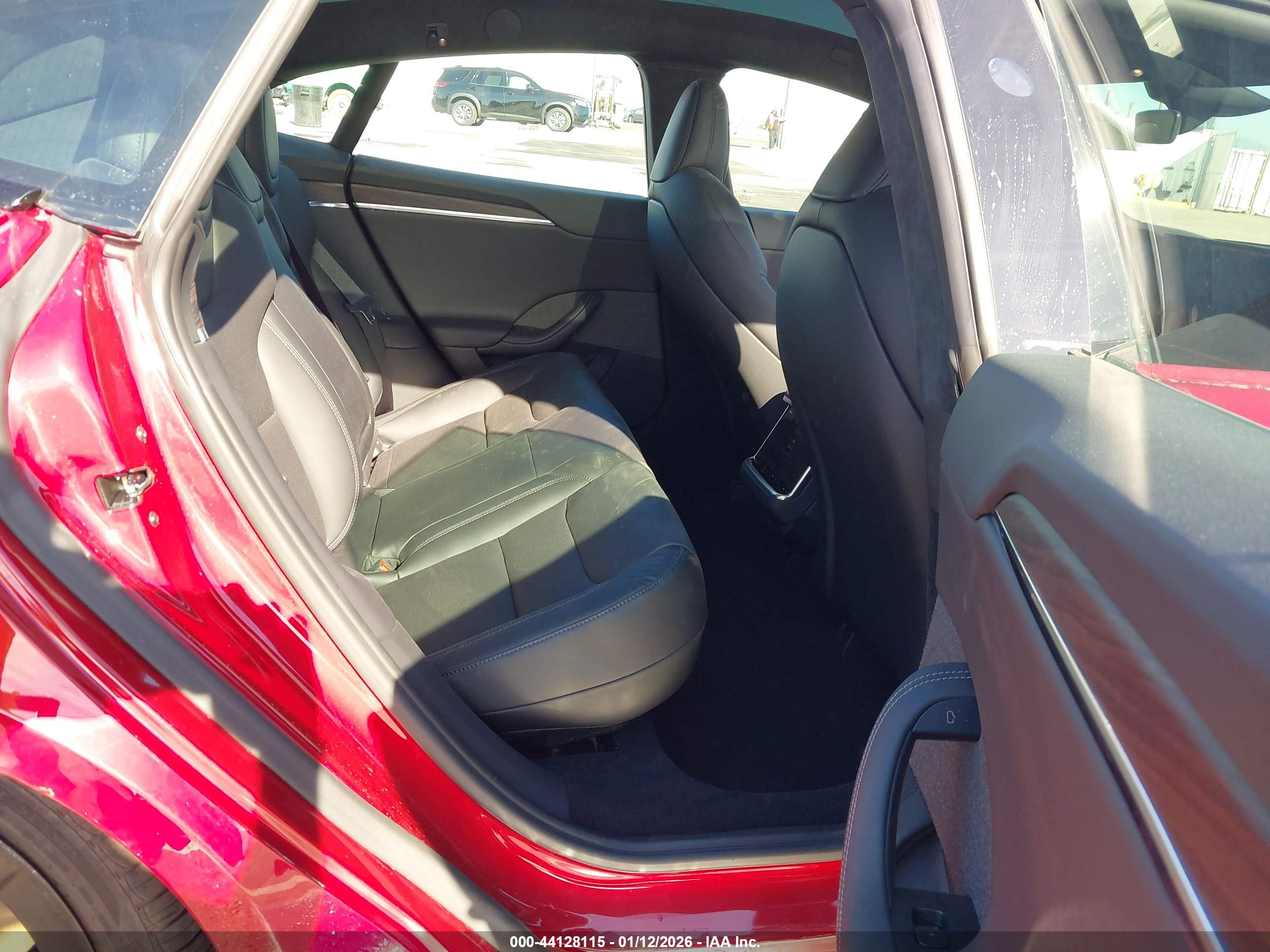 TESLA MODEL image 8