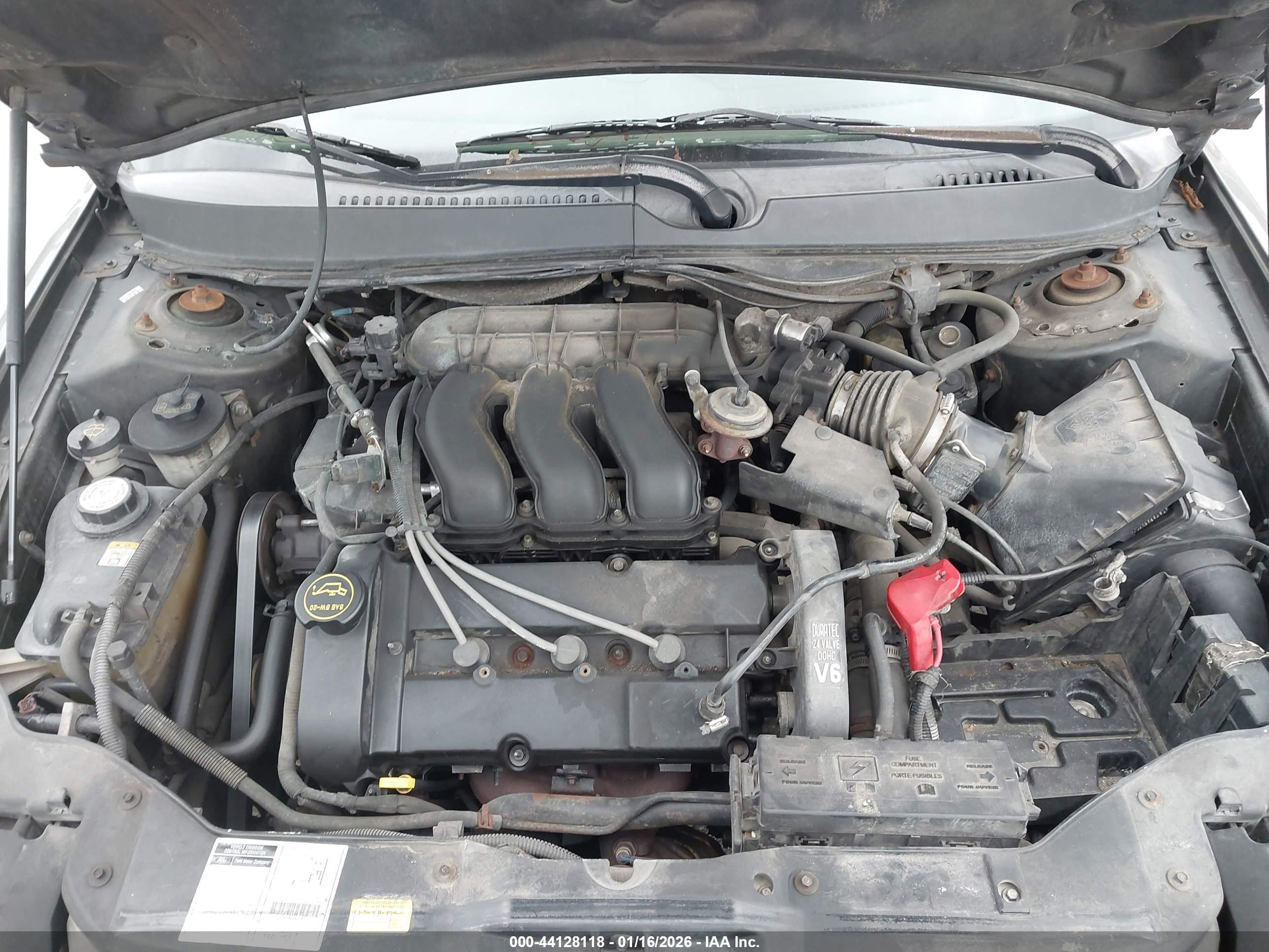FORD TAURUS image 10