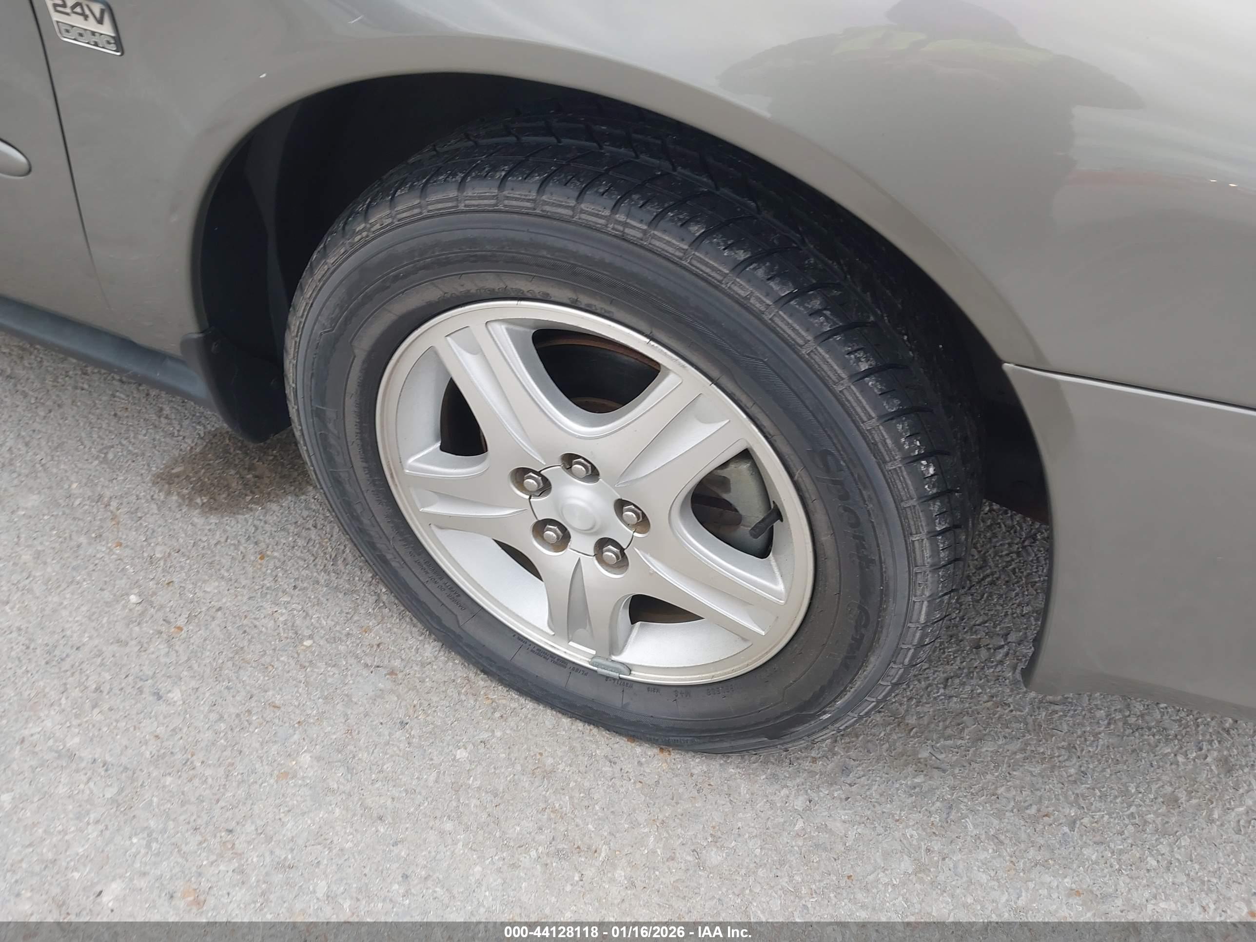 FORD TAURUS image 6