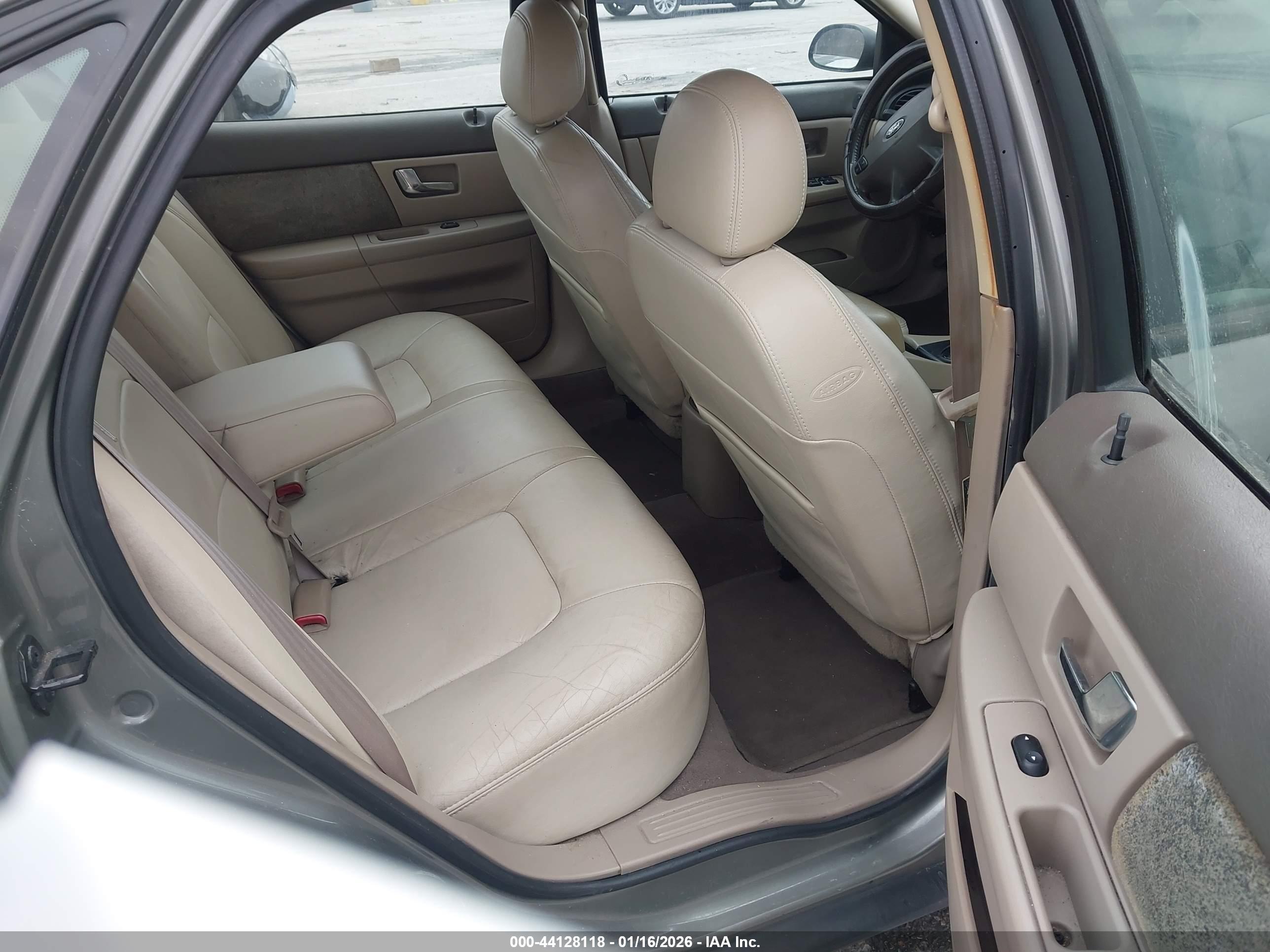 FORD TAURUS image 8