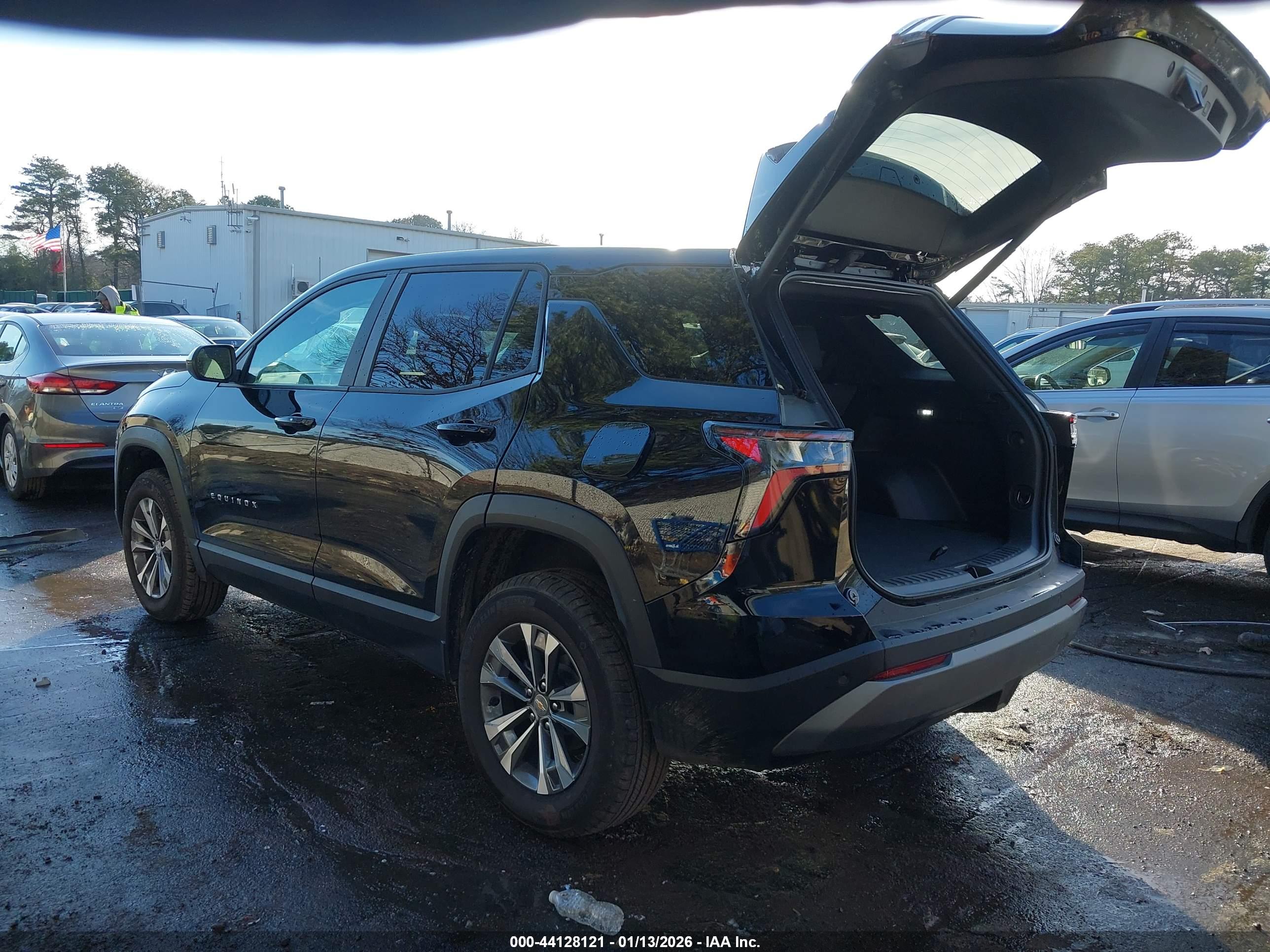 CHEVROLET EQUINOX image 3