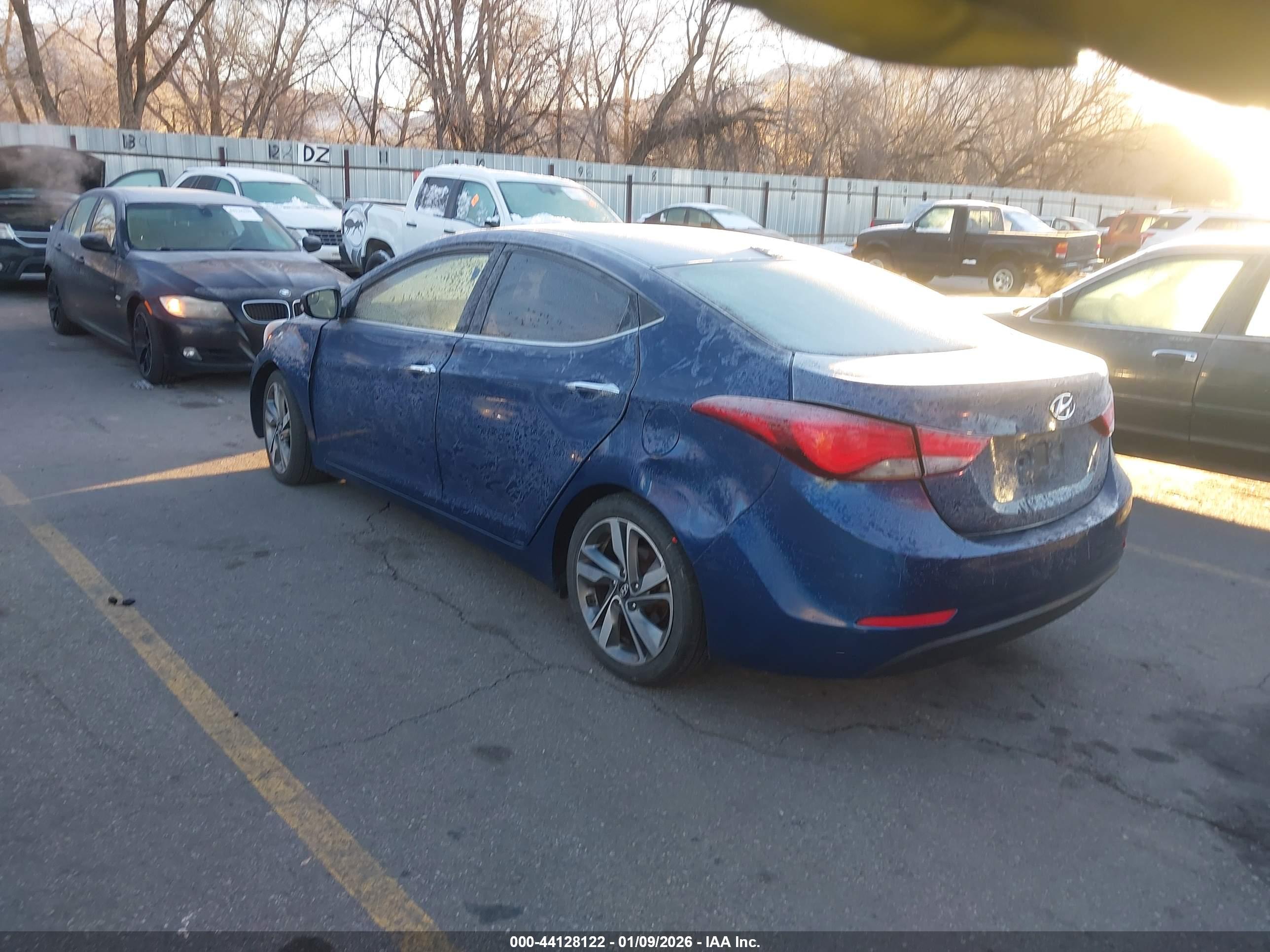HYUNDAI ELANTRA image 3