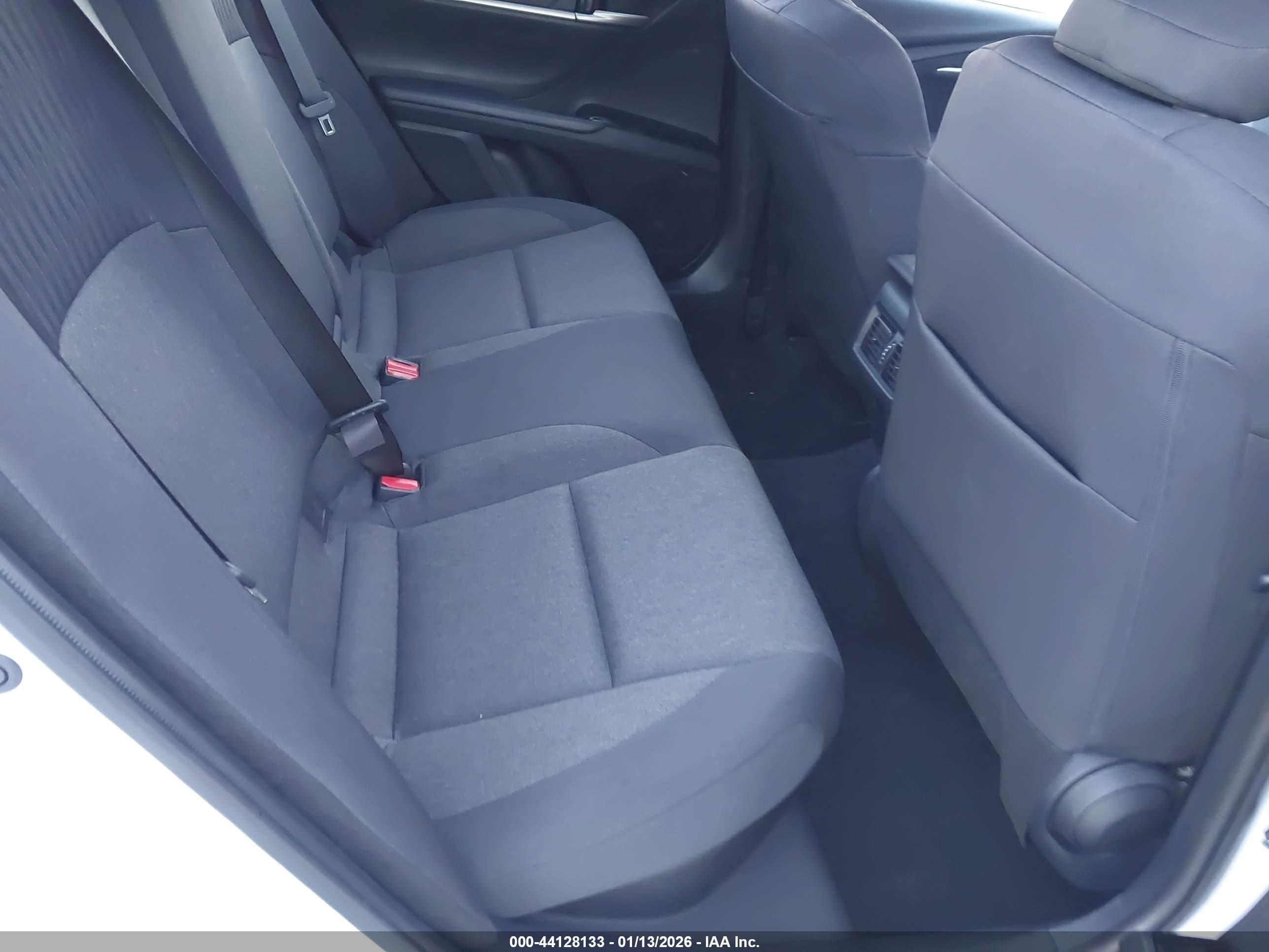 TOYOTA CAMRY image 8