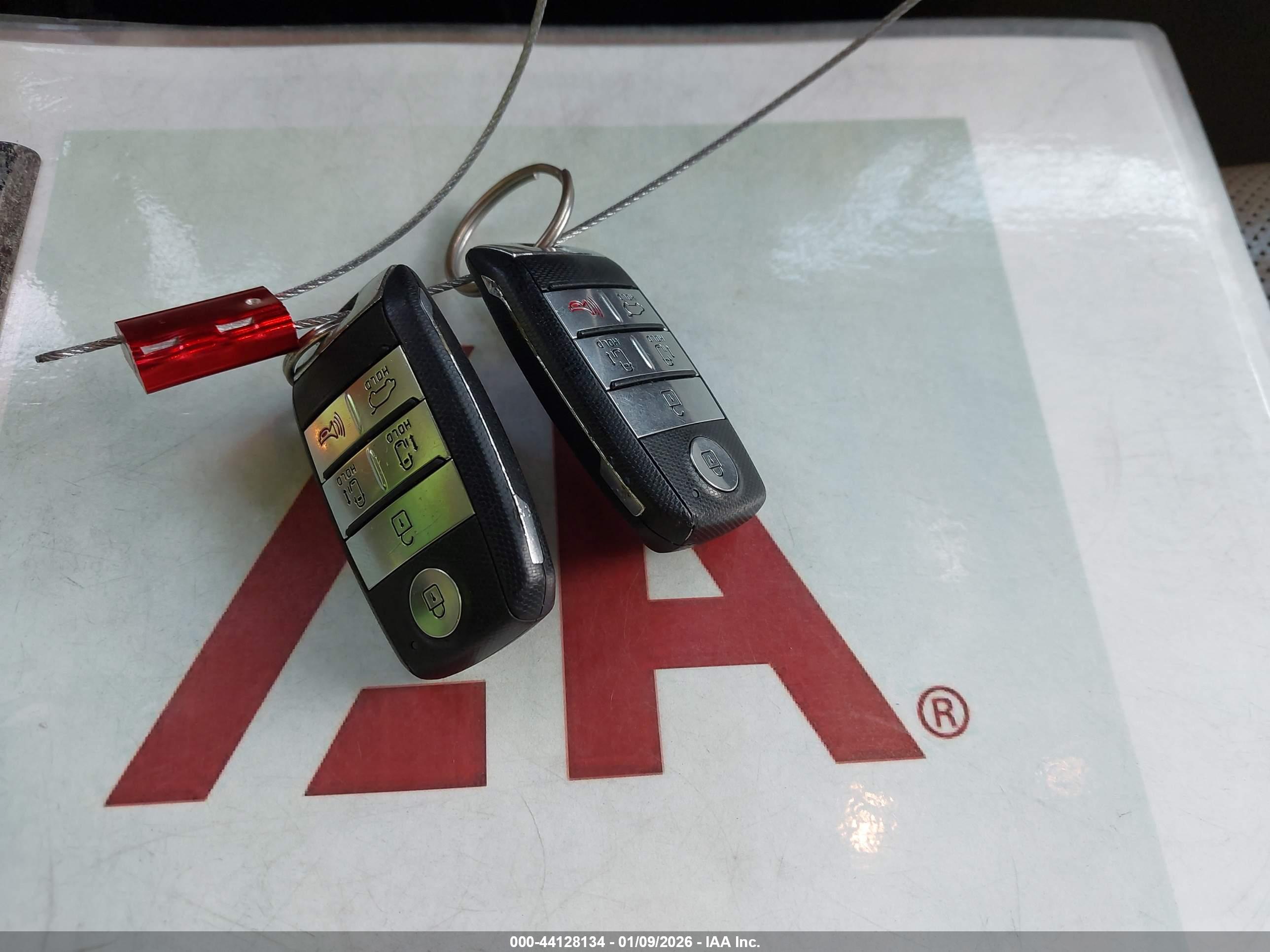 KIA SEDONA image 11