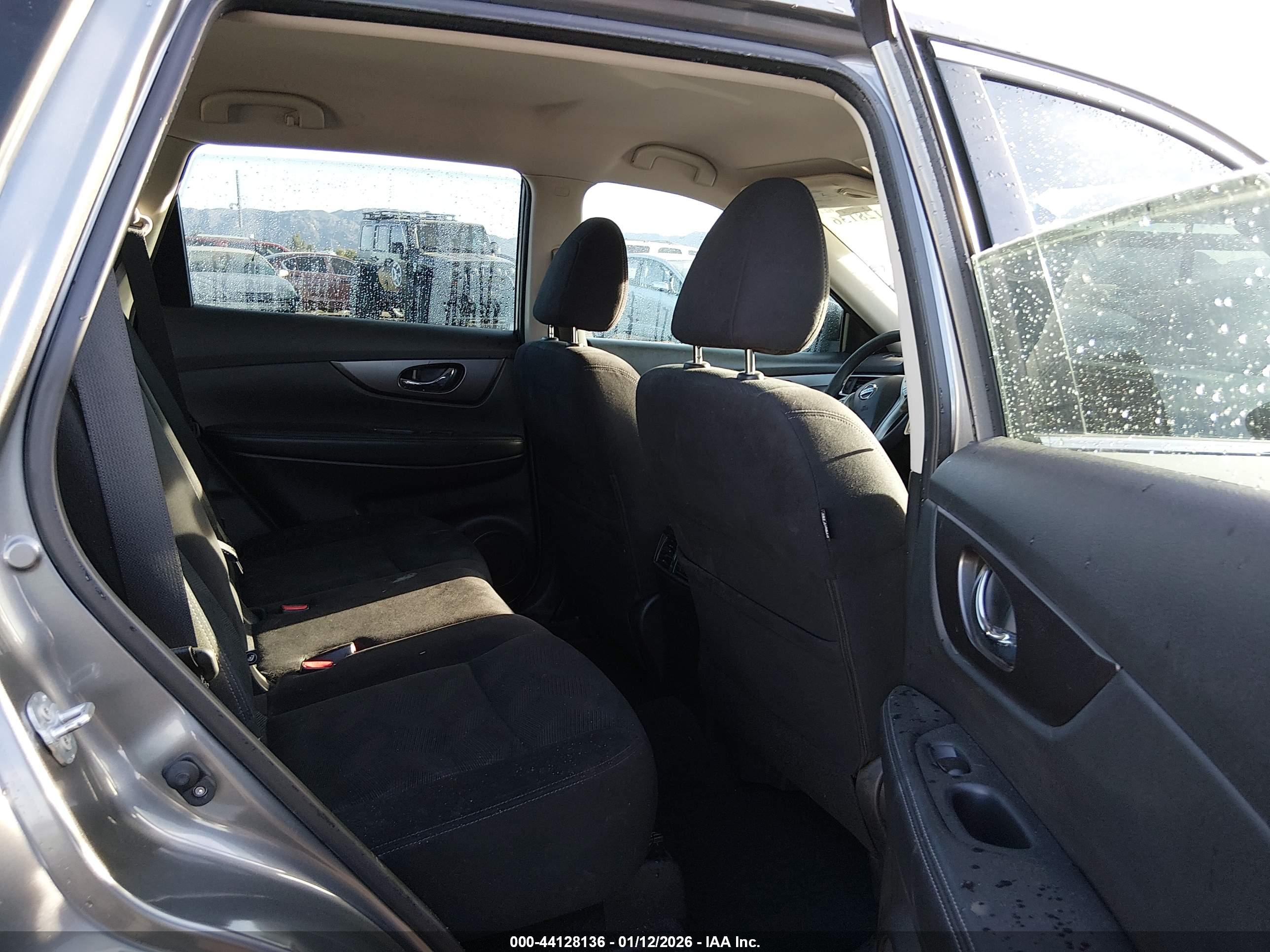 NISSAN ROGUE image 8