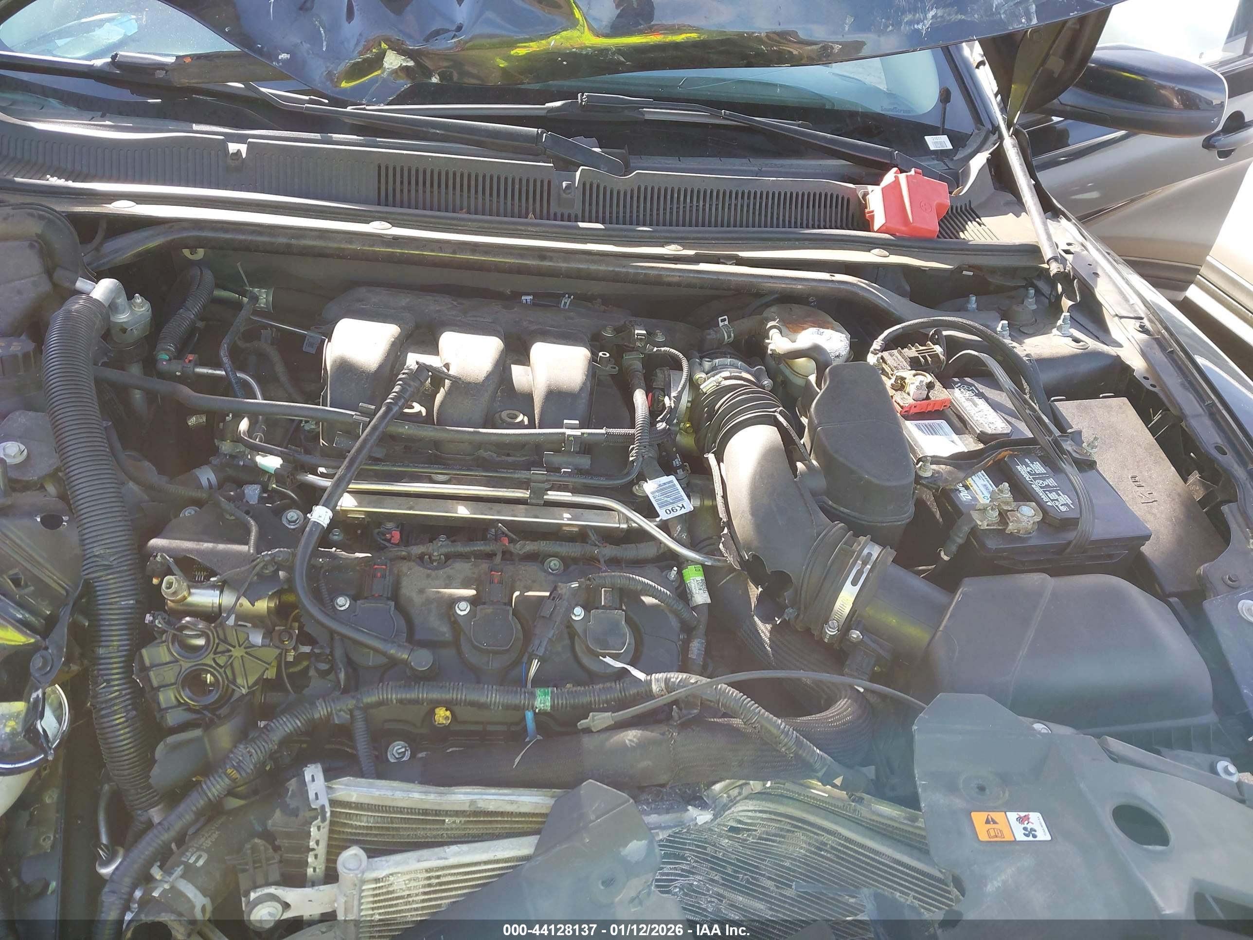 FORD TAURUS image 10