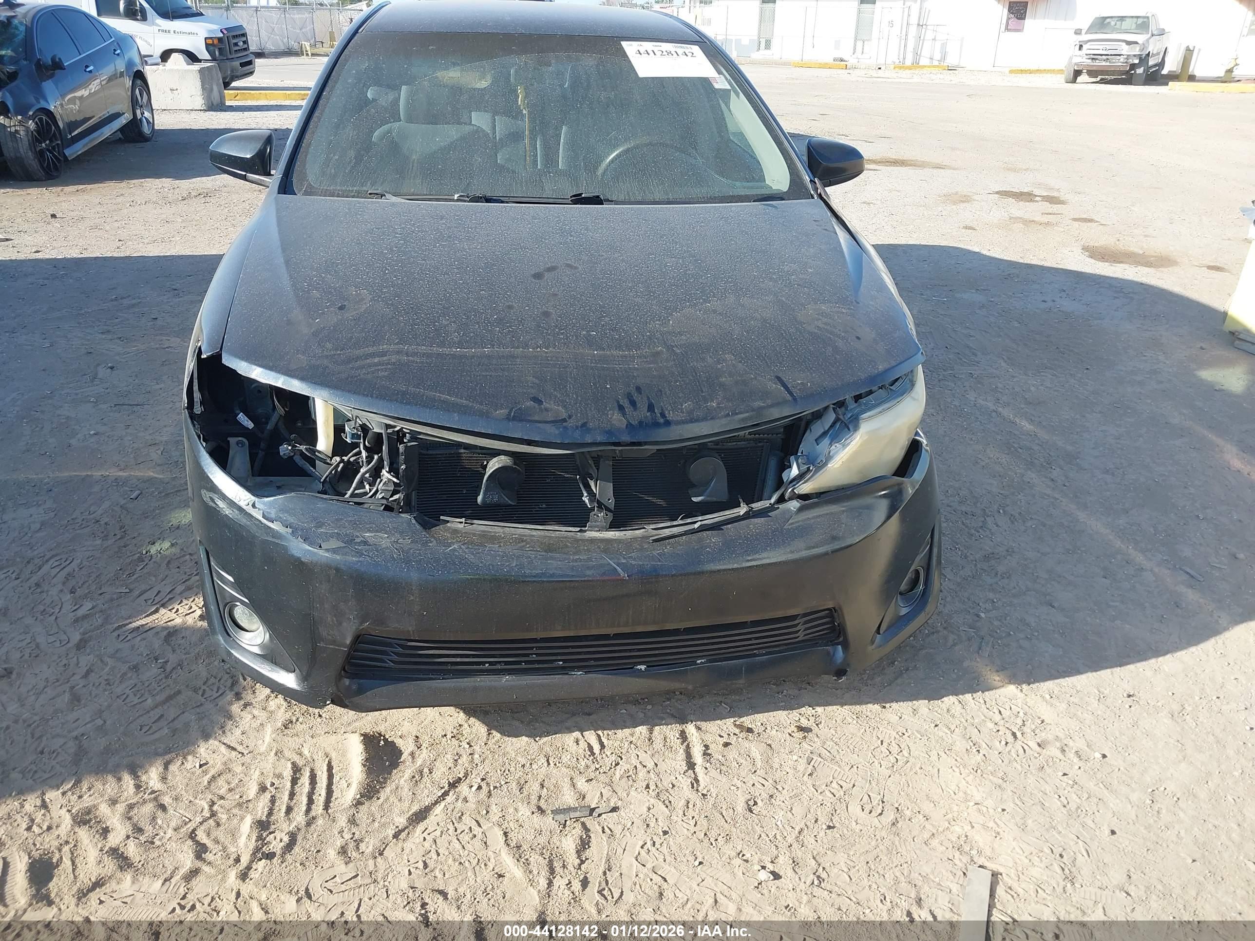 TOYOTA CAMRY image 6