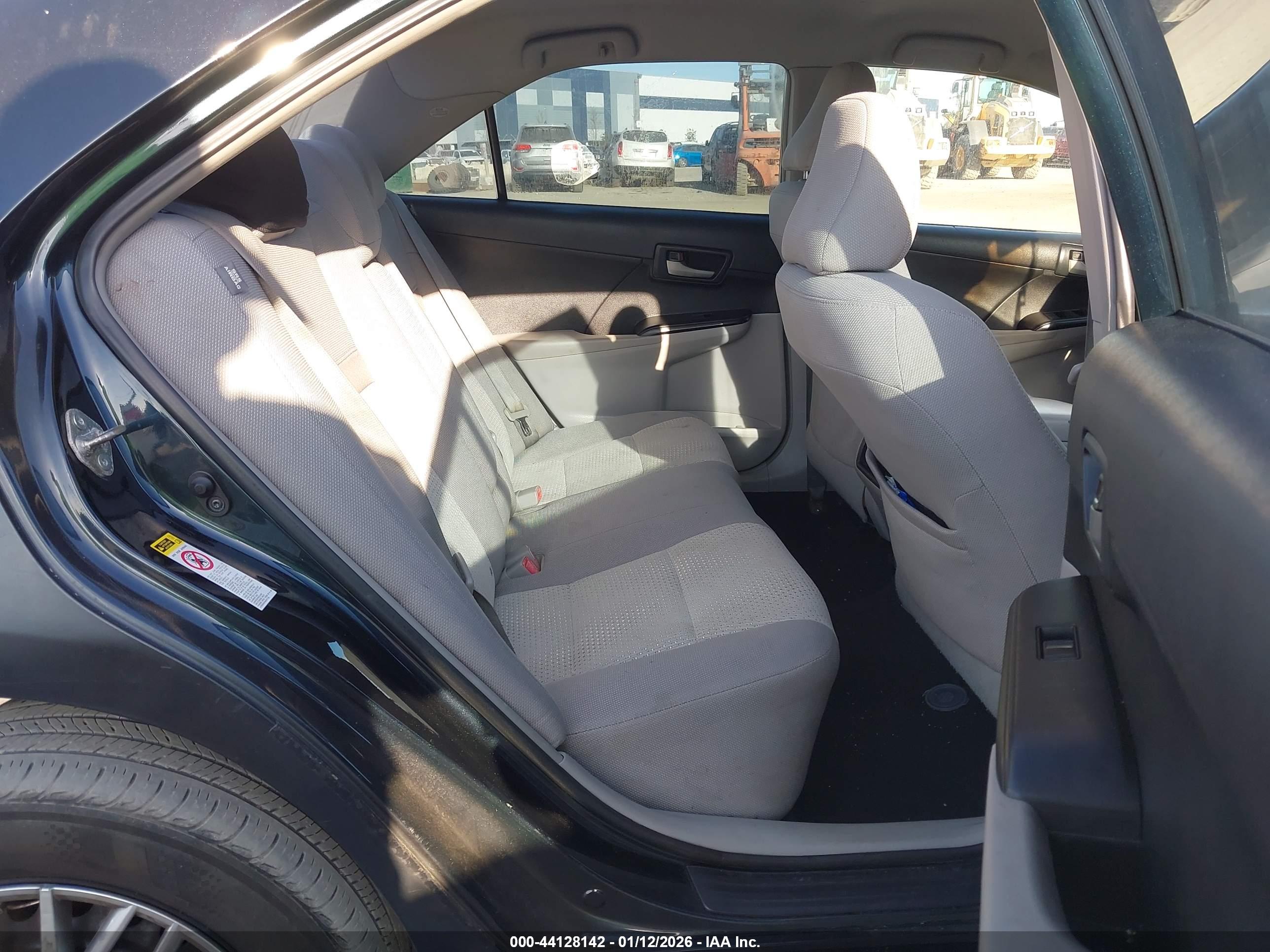 TOYOTA CAMRY image 8