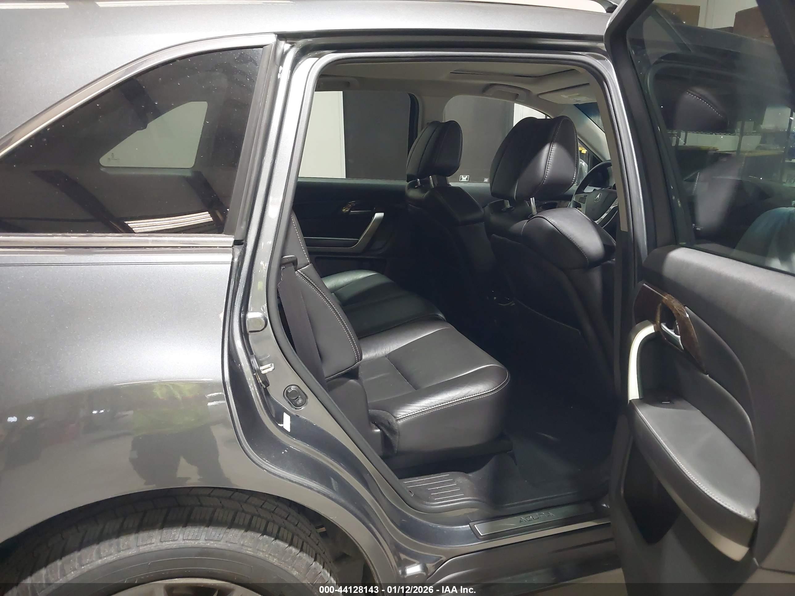 ACURA MDX image 8